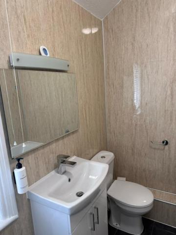 Main Lodge - Twin Room - Photo 4