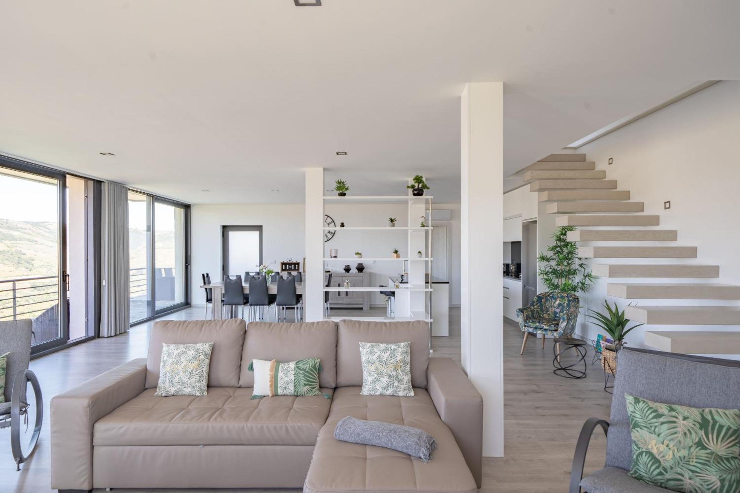 Three-Bedroom Villa photo 1