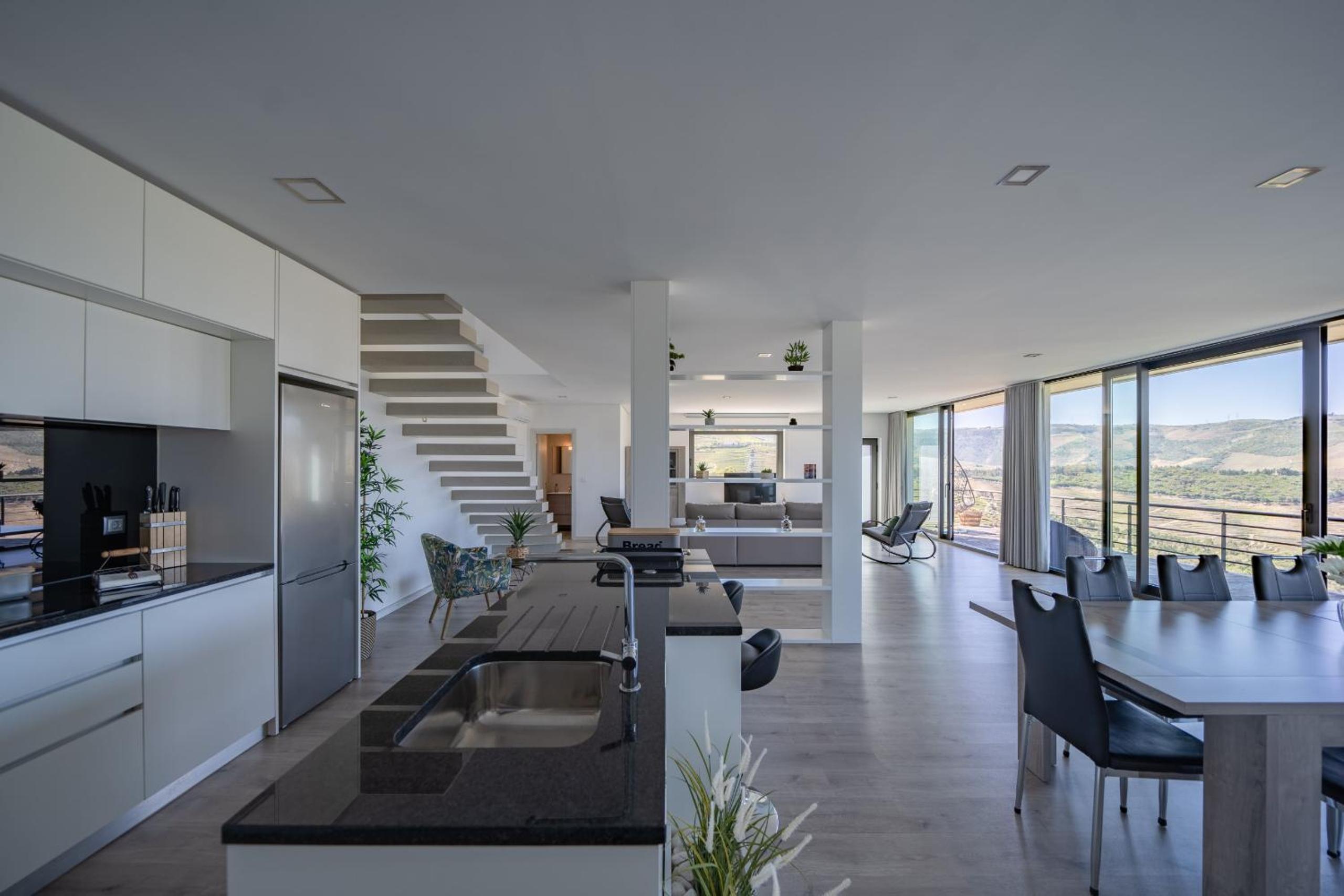 Three-Bedroom Villa photo 3