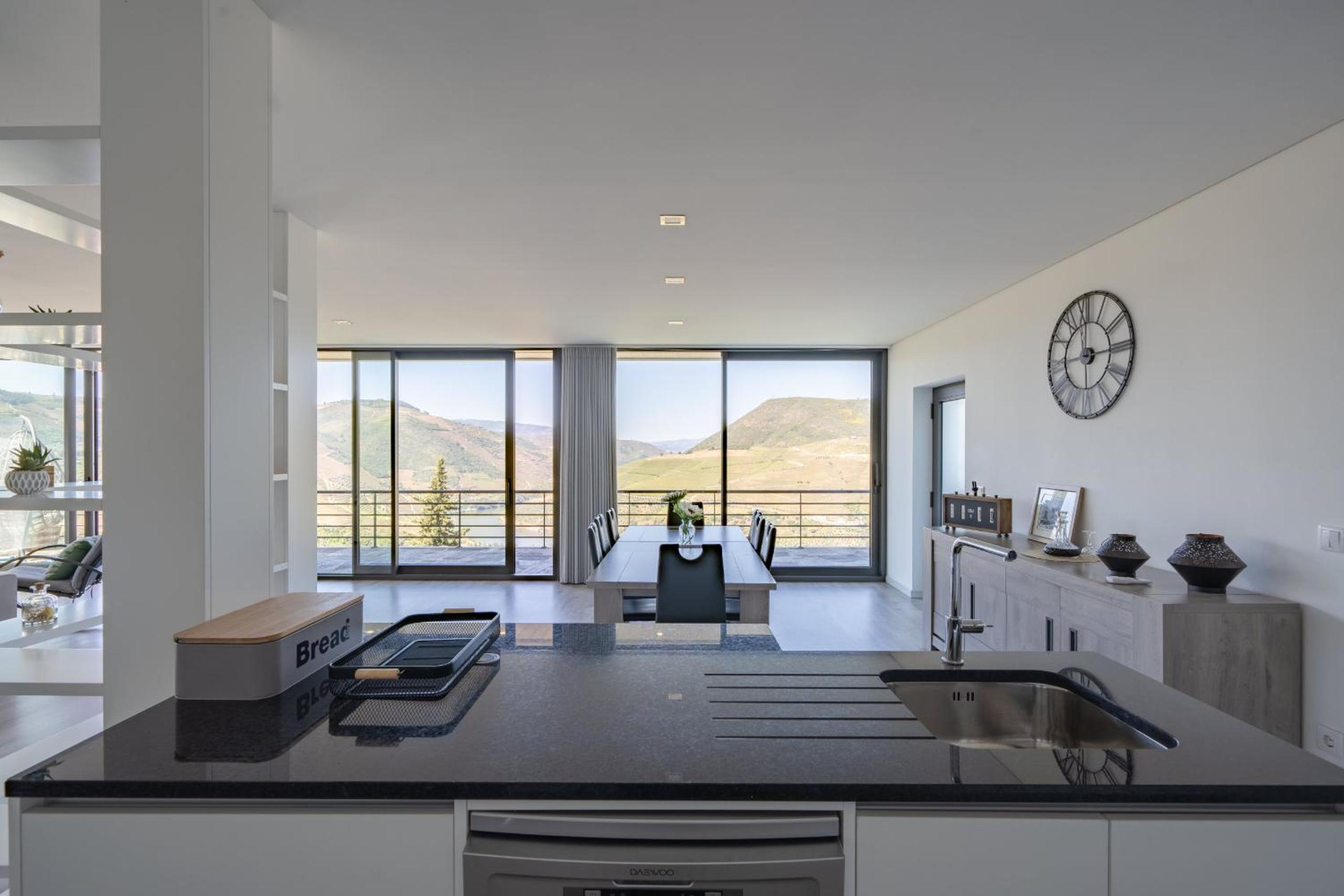 Three-Bedroom Villa photo 2