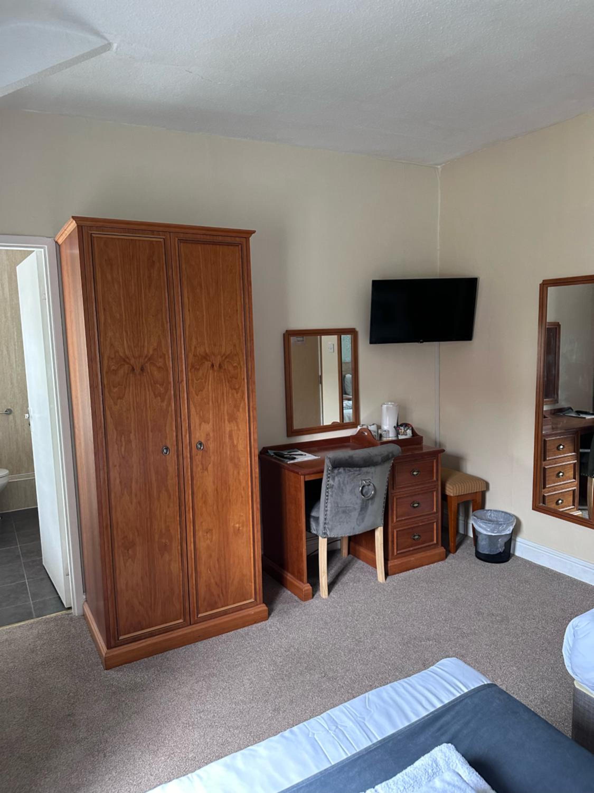 Main Lodge - Twin Room - Photo 2