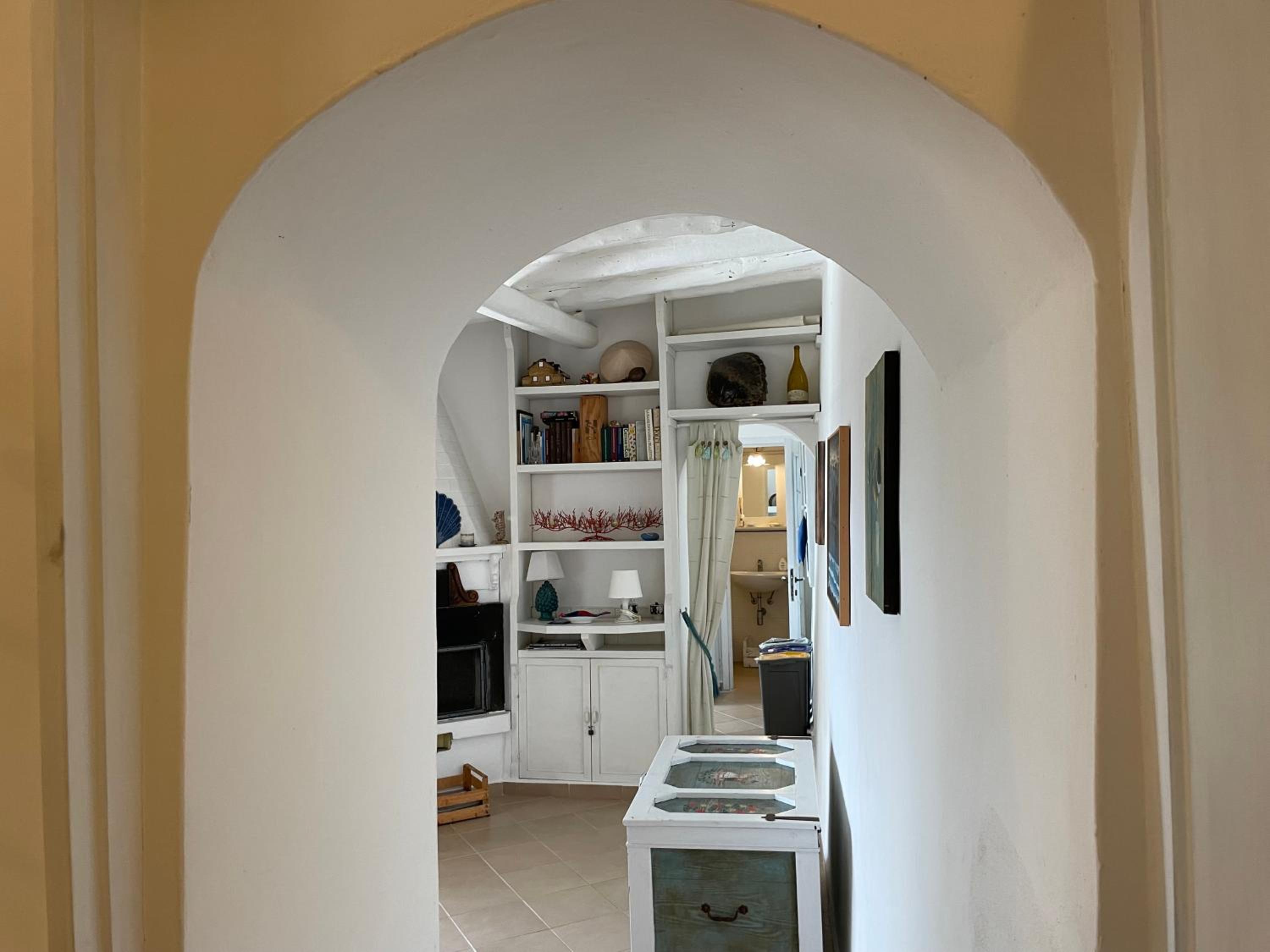 One-Bedroom House photo 1