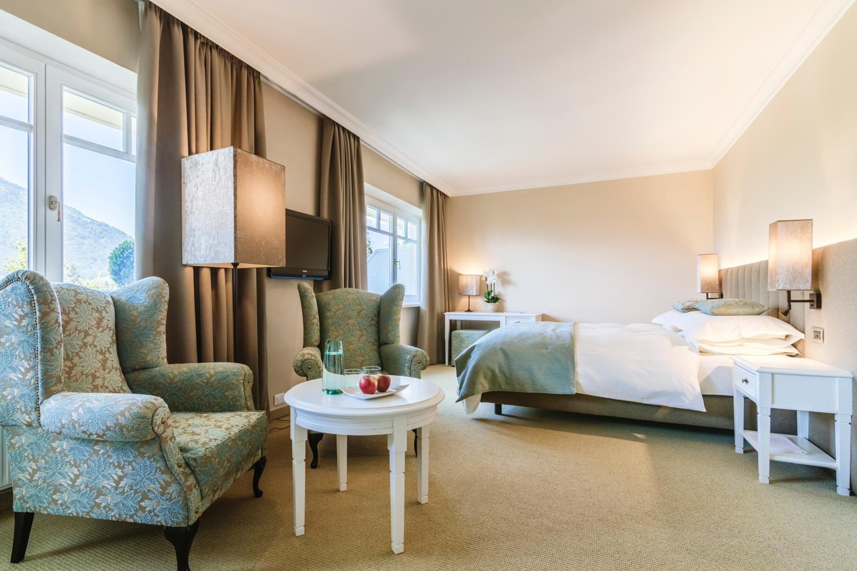 Junior Suite with Balcony - Photo 4