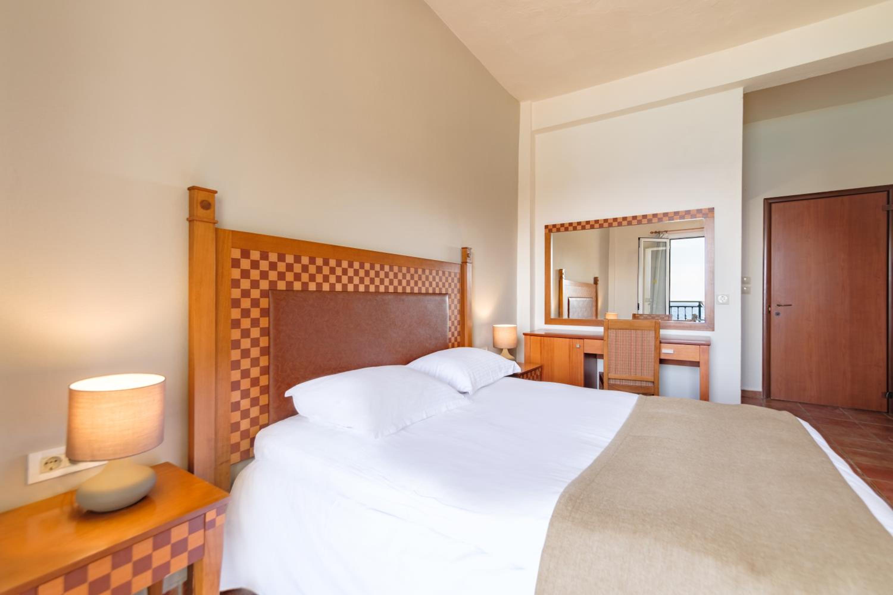 Apollon Top Floor Standard Double/Twin Room