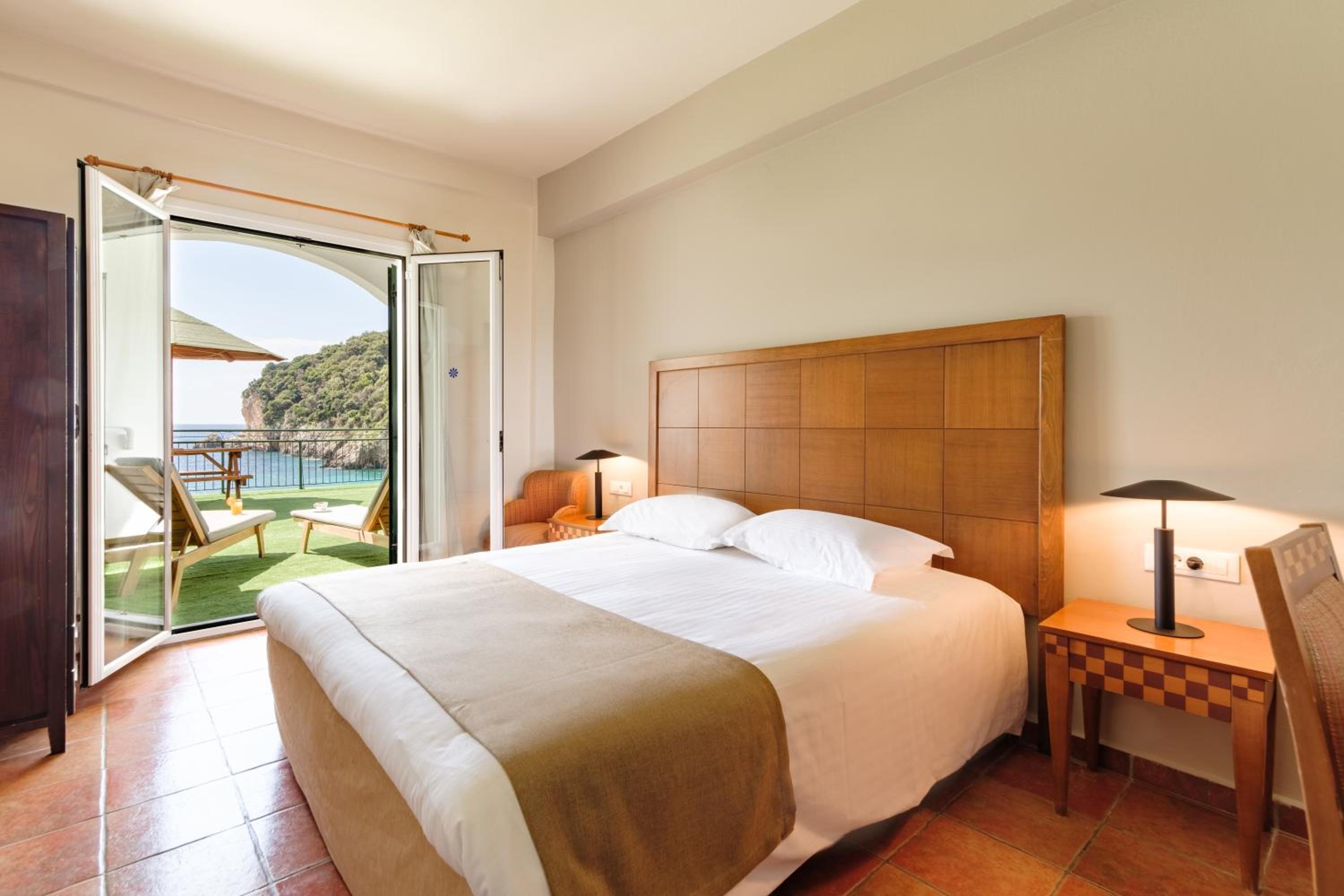 Apollon Standard Double Room with access to common terrace. photo 2
