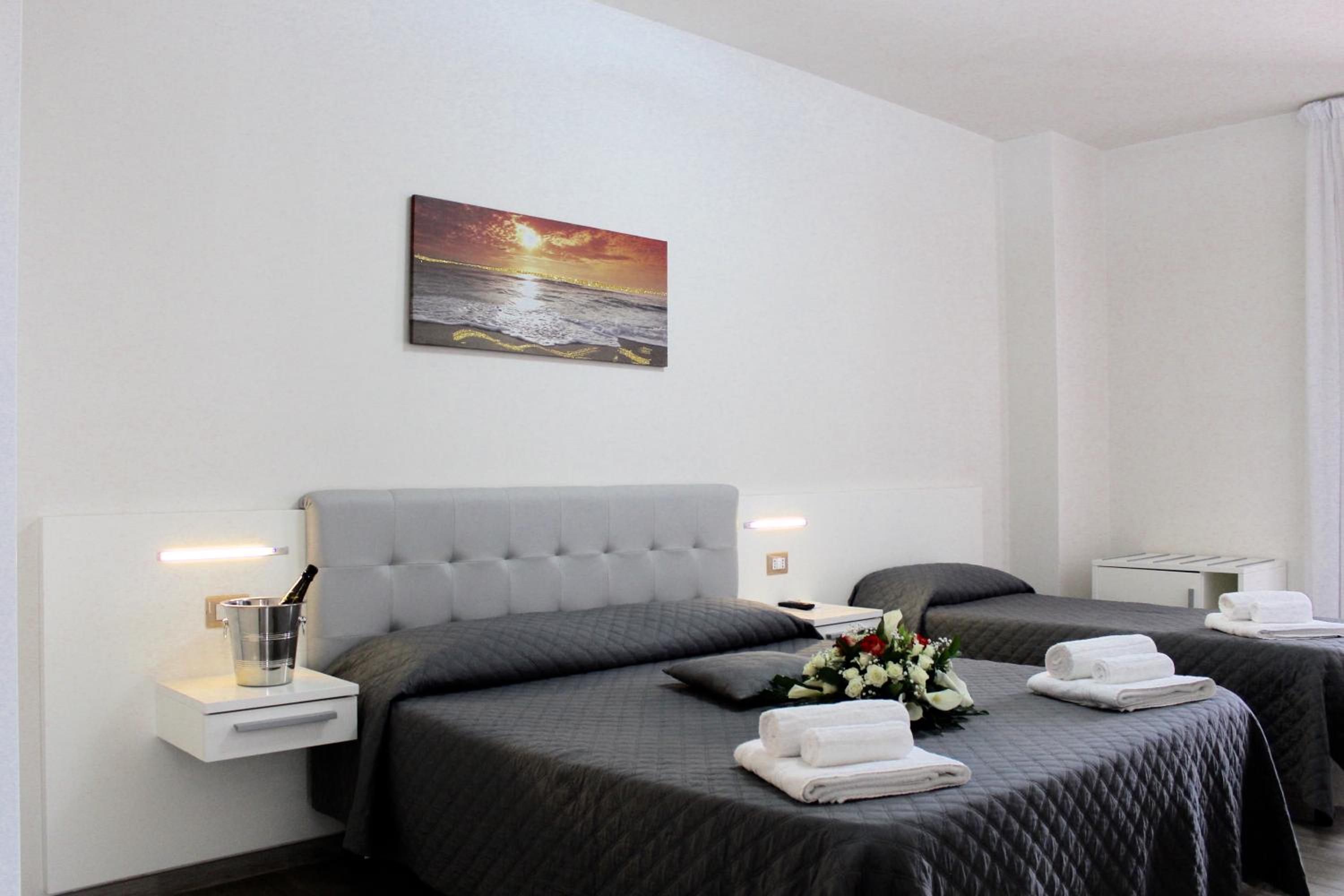Triple Room with Terrace photo 1
