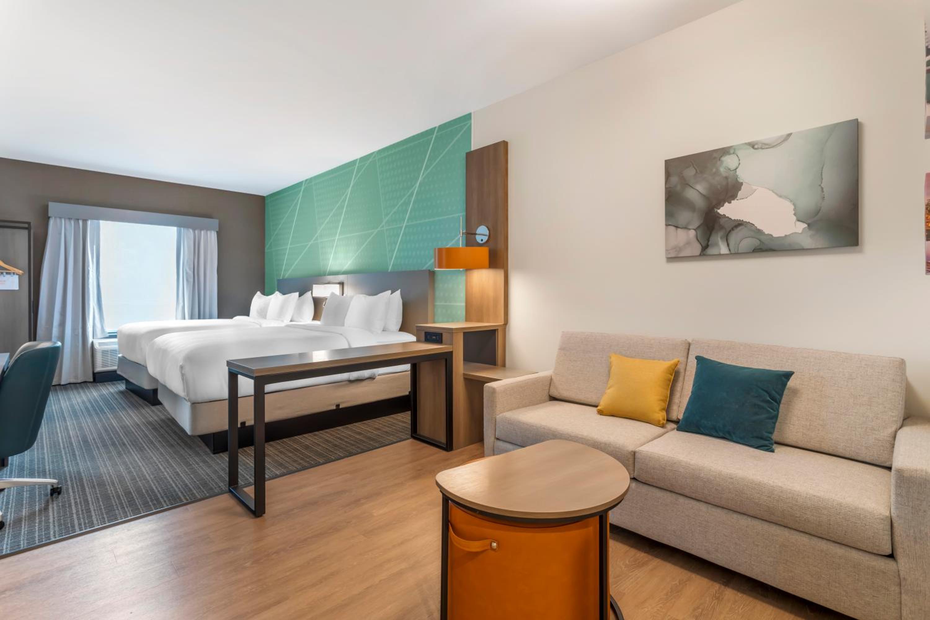 Double Queen Suite Handicapped Impaired