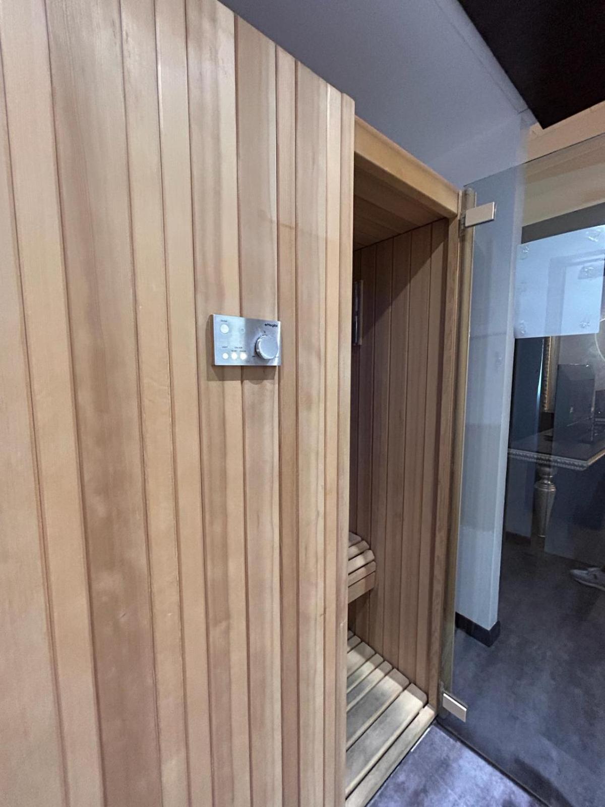 Suite (4 Adults) - Photo 5