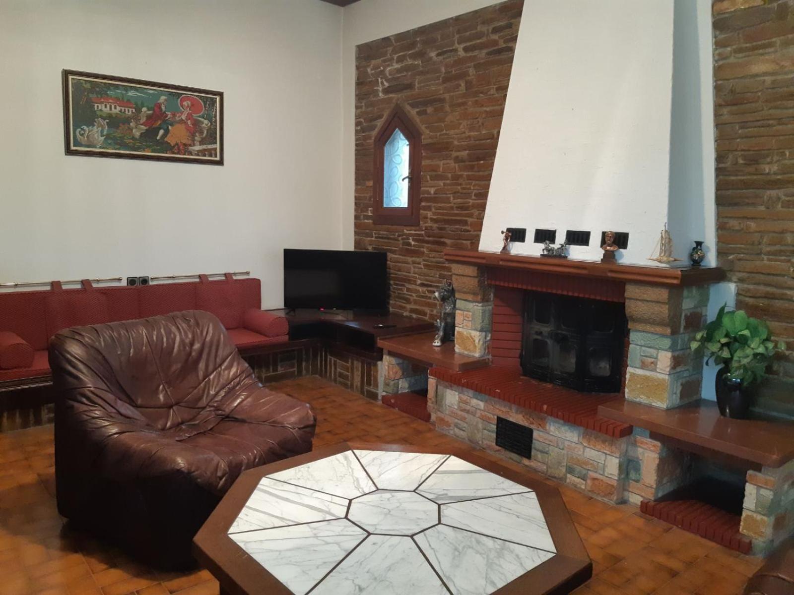 Four-Bedroom House photo 1