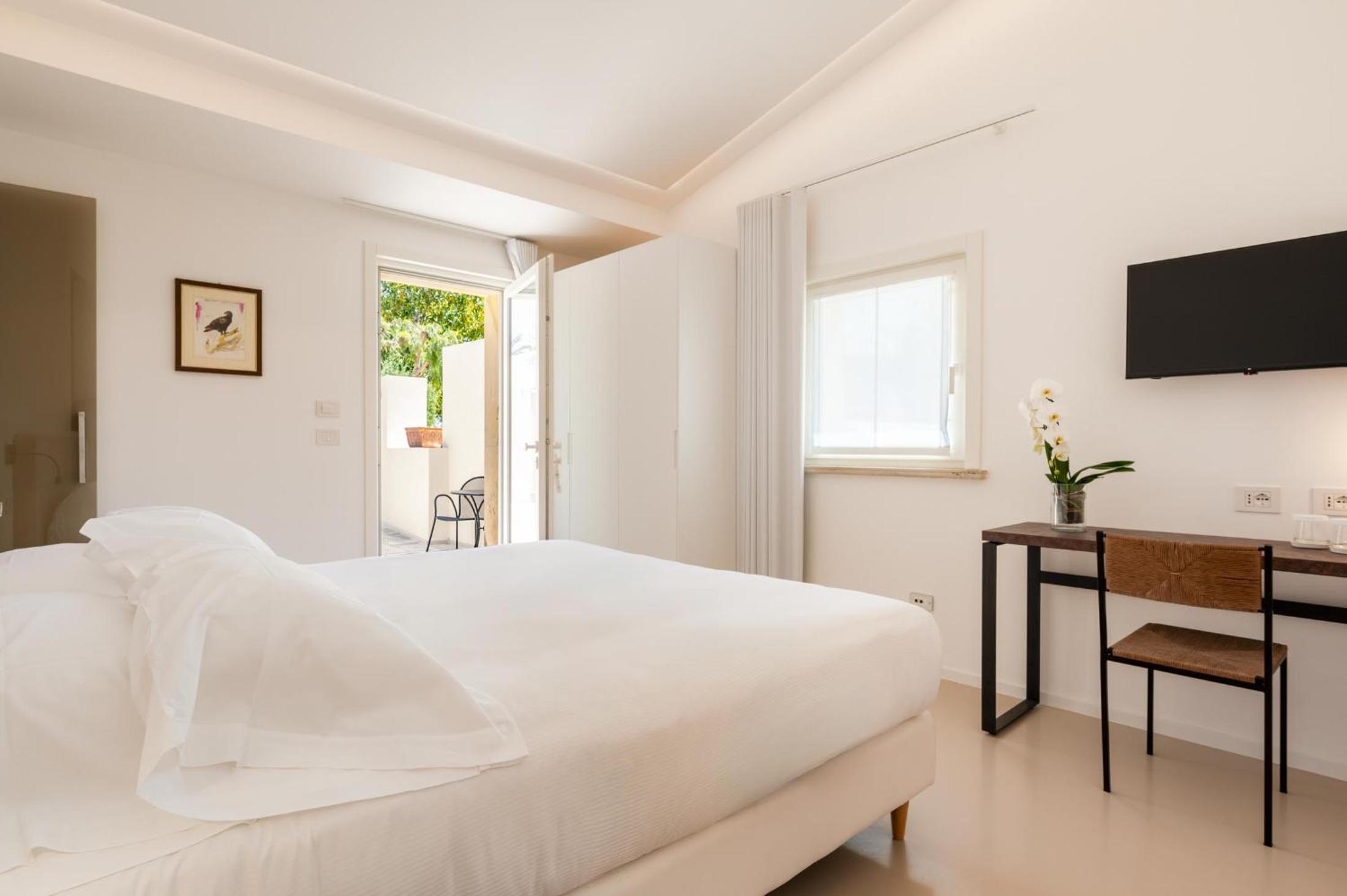 Classic Double or Twin Room - Photo 1