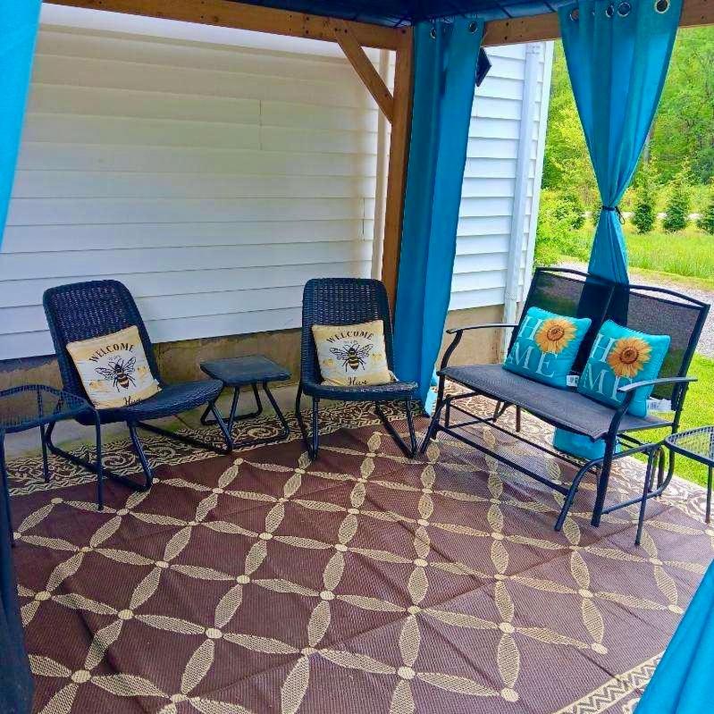 Two-Bedroom House - Photo 28