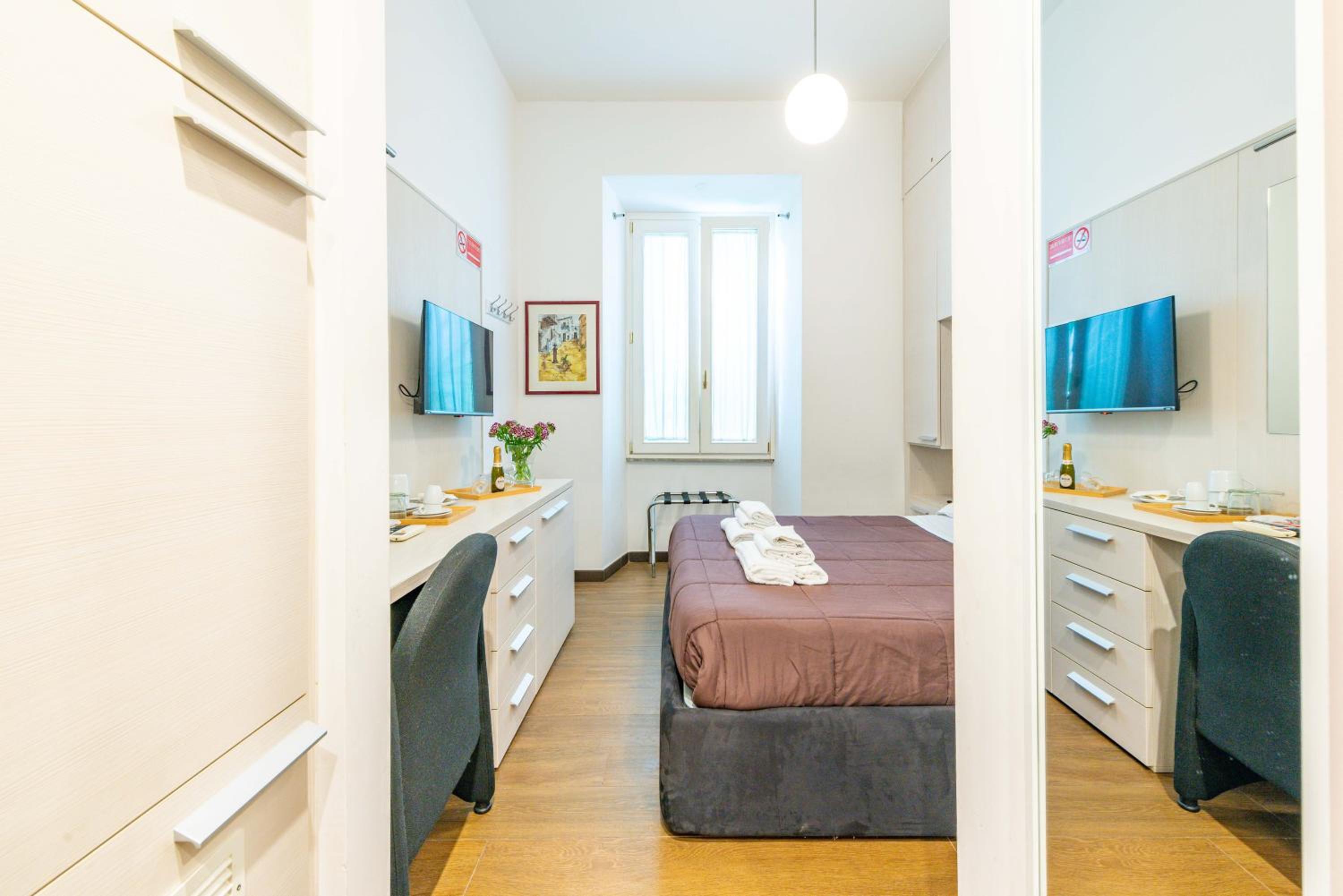 Standard Double Room photo 2
