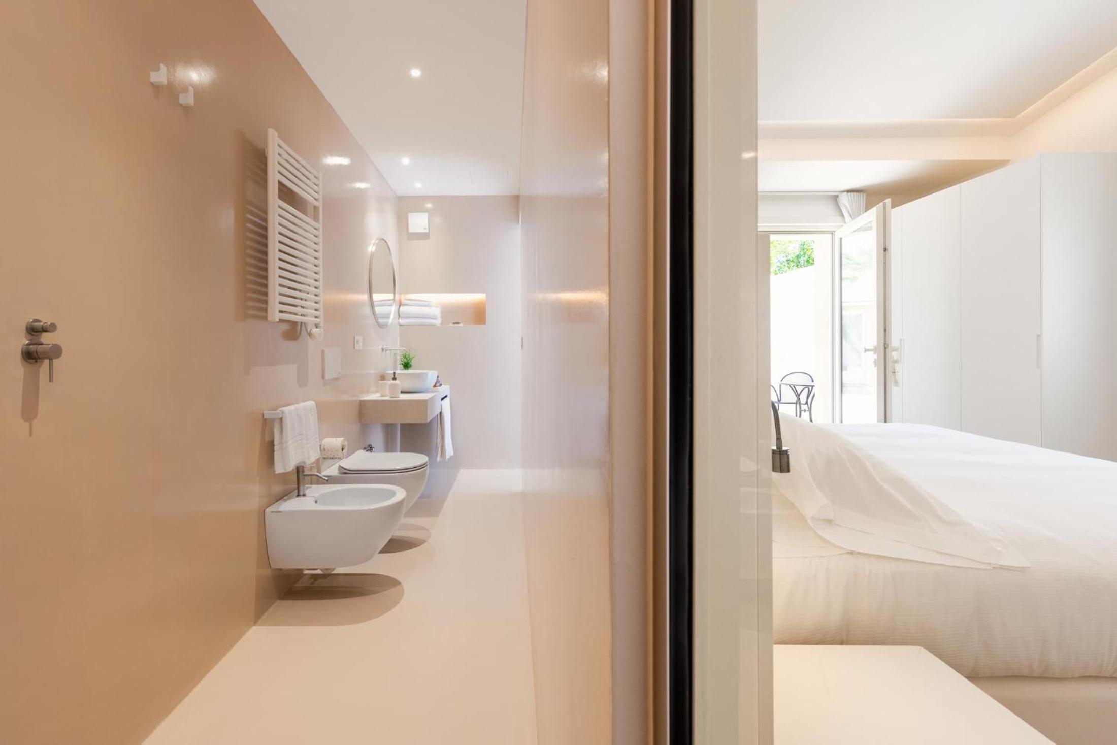 Classic Double or Twin Room - Photo 4