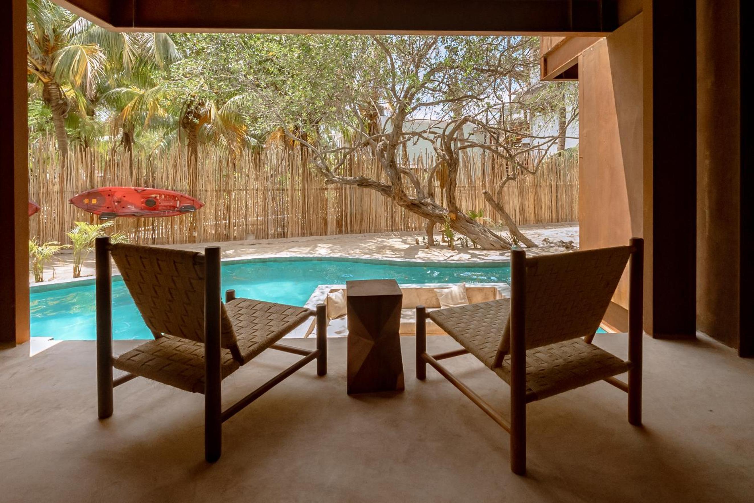 King Suite with Pool View - Photo 4