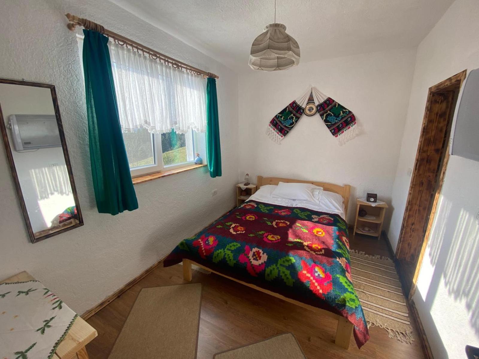 Double Room with Private Bathroom photo 2