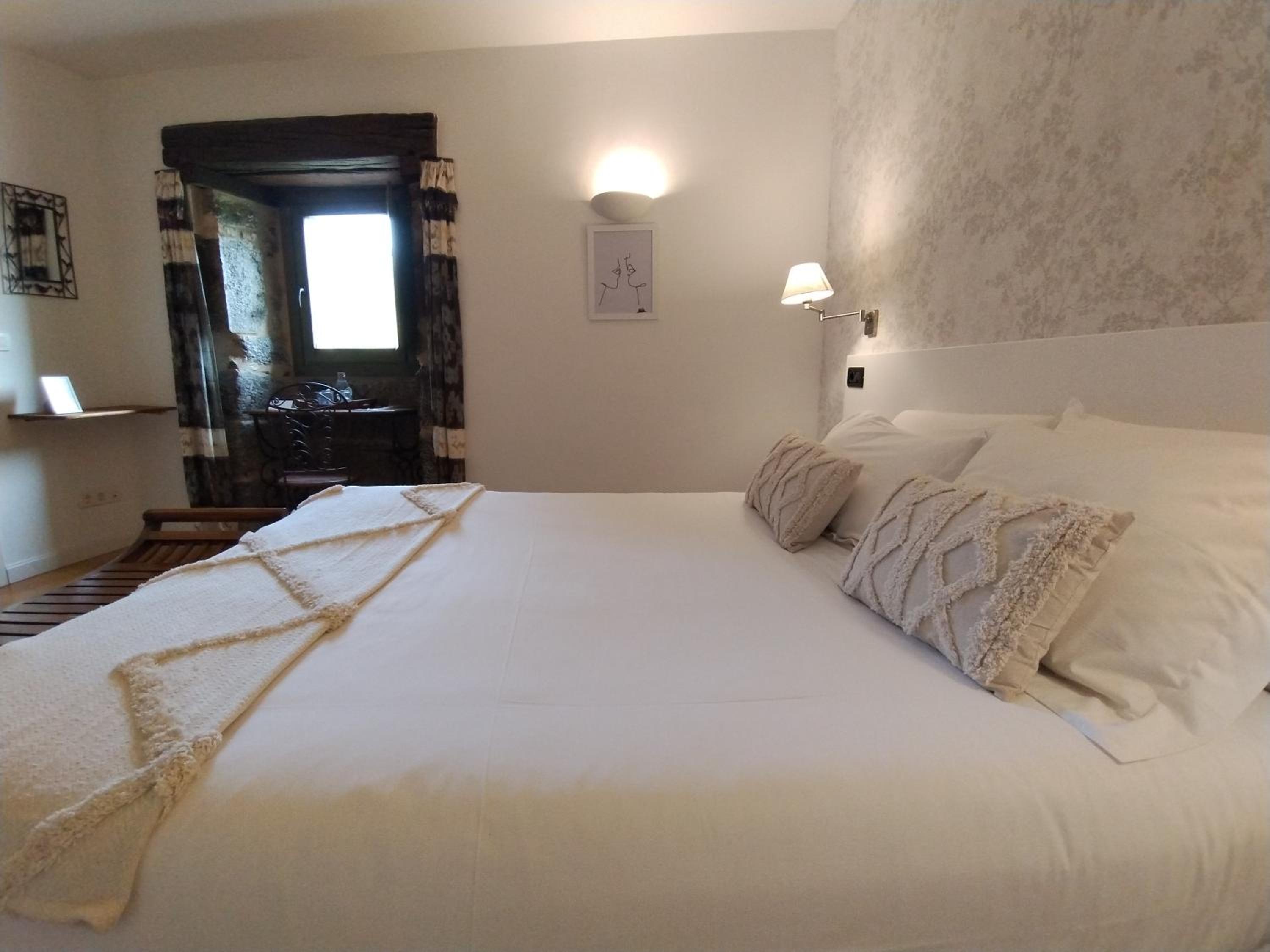 Double Room - Photo 8