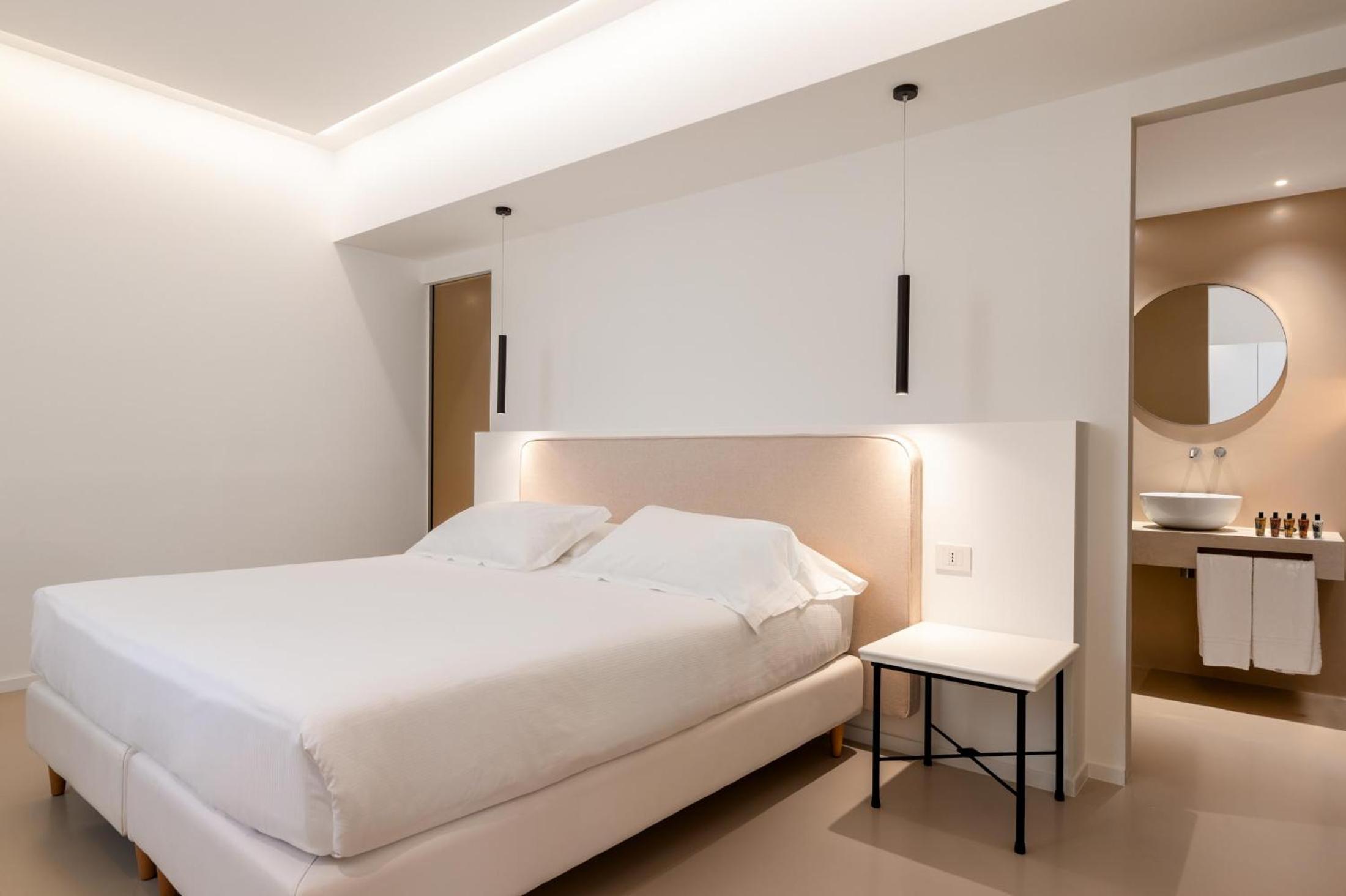 Deluxe Double or Twin Room - Photo 1