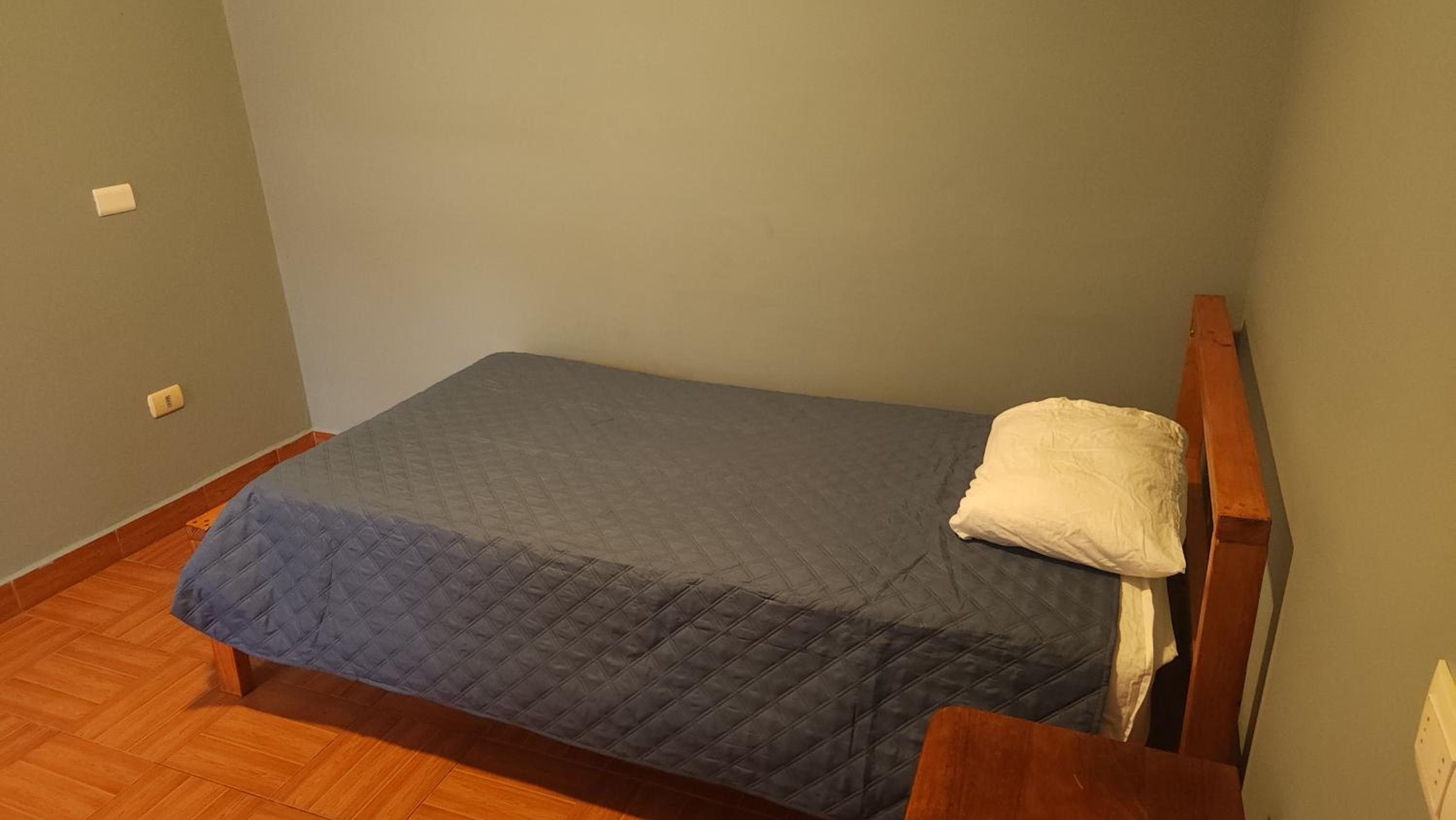 Twin Room with Shared Bathroom photo 2