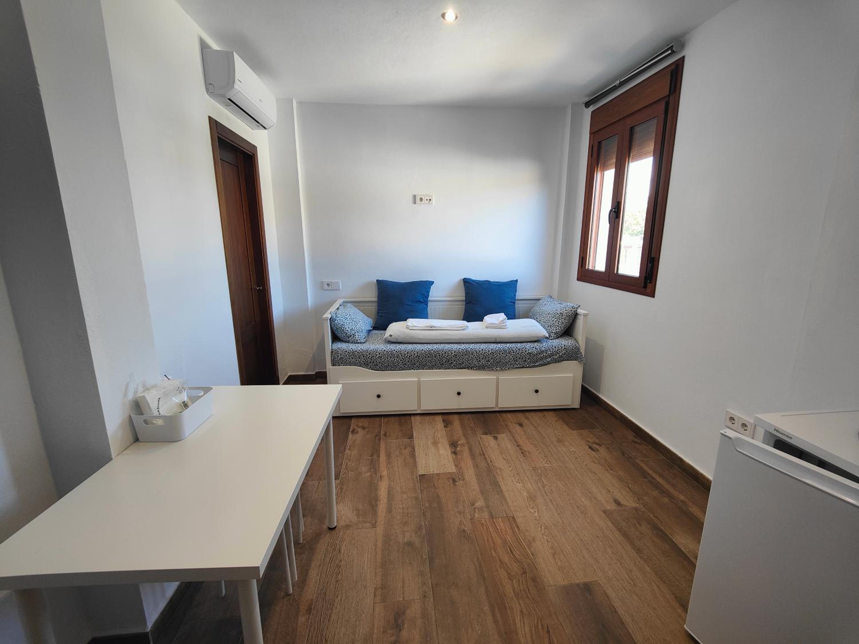 Double Room With Private Bathroom photo 2