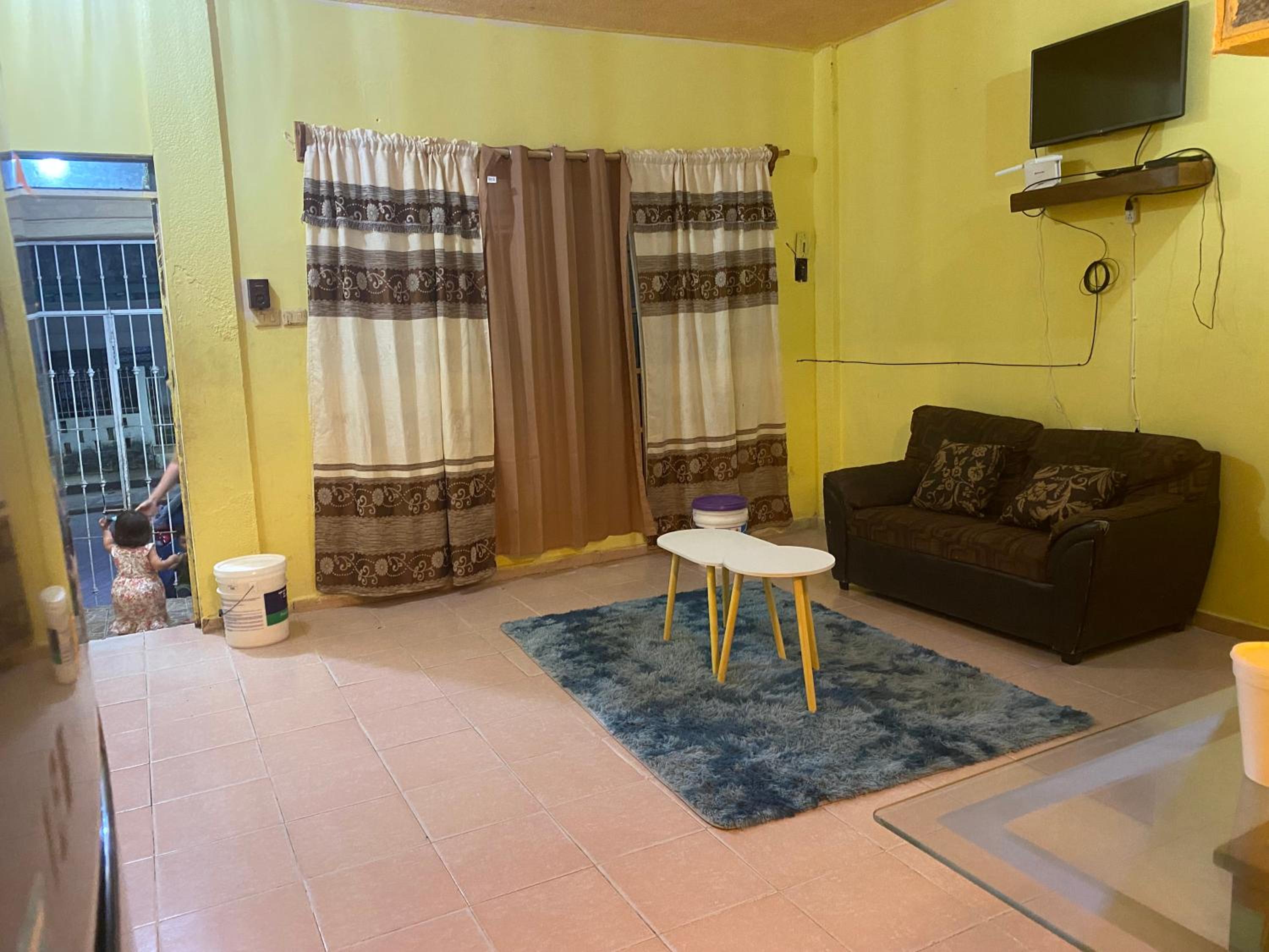 One-Bedroom House photo 1