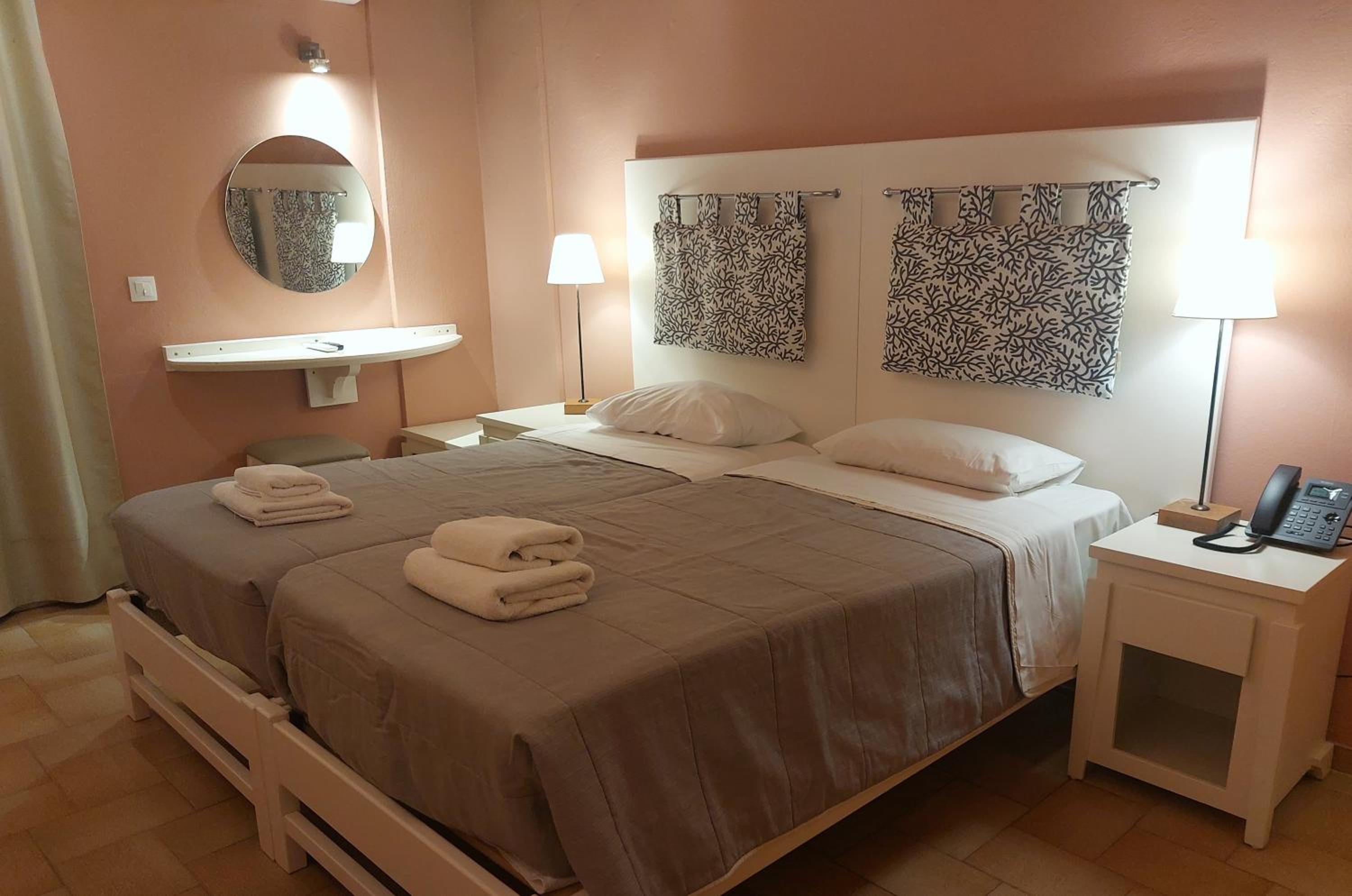 Double Room - Photo 9