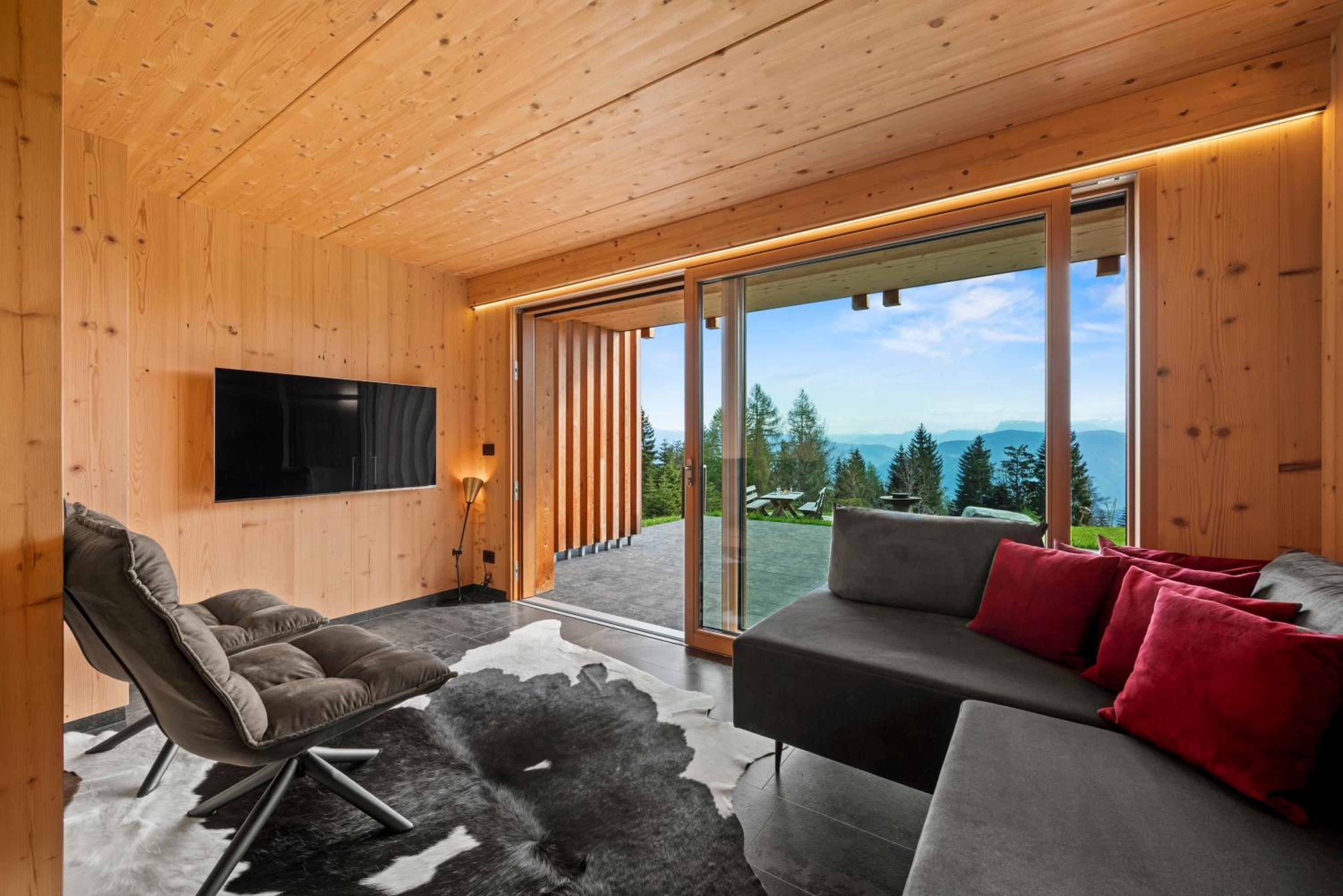 Three-Bedroom Chalet photo 1