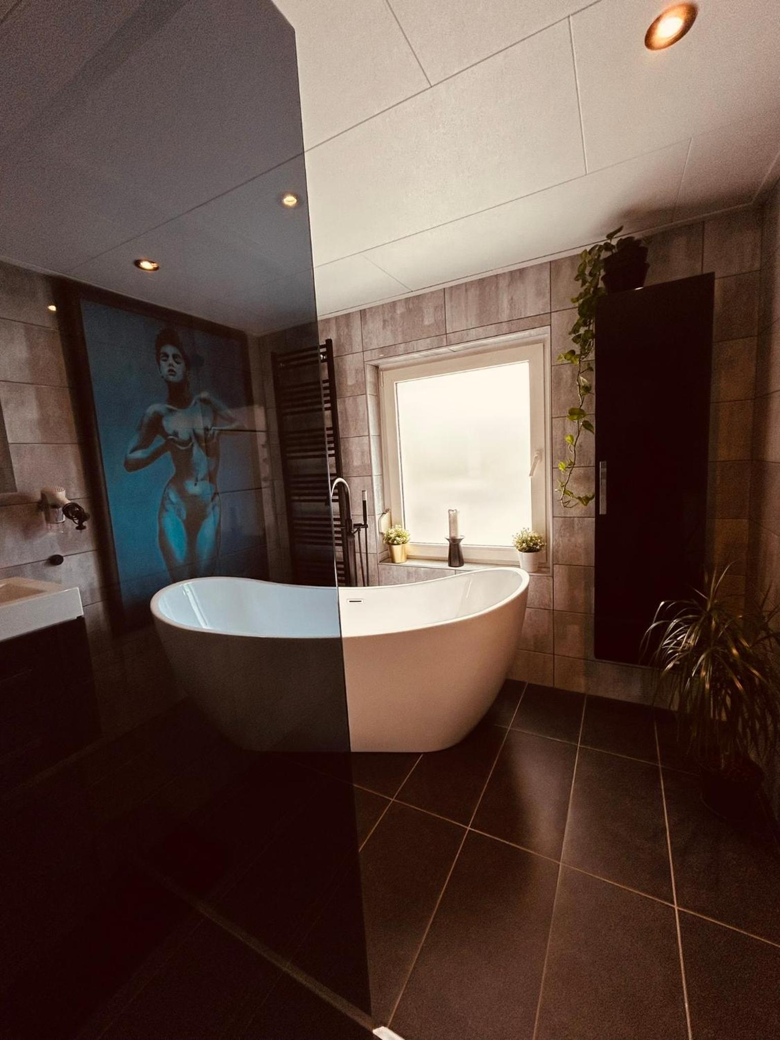 Family Room with Bathroom - Photo 8