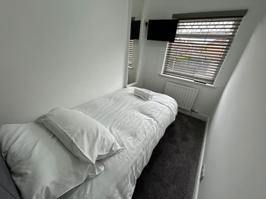 Four-Bedroom House photo 2