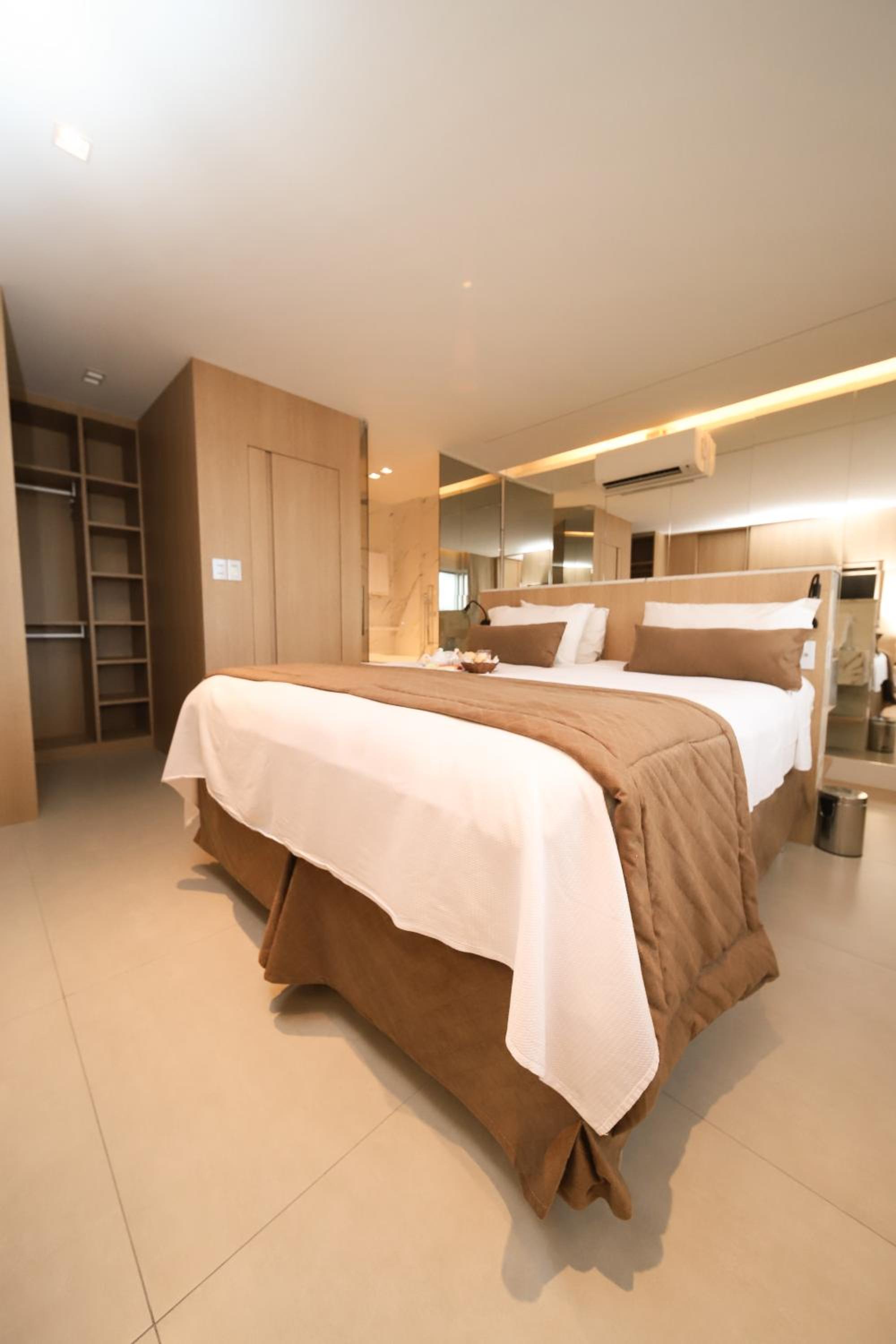 Deluxe Suite with Sea View photo 1