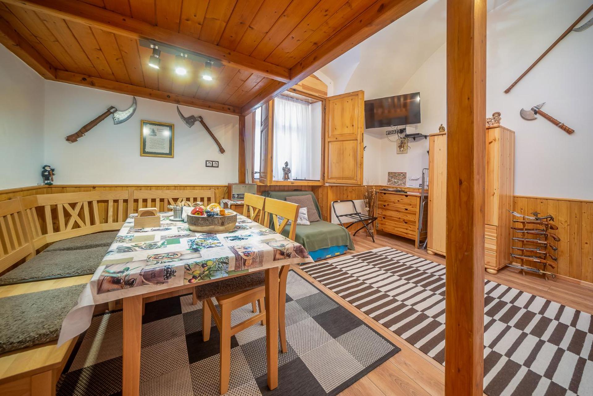 Studio Apartment photo 3