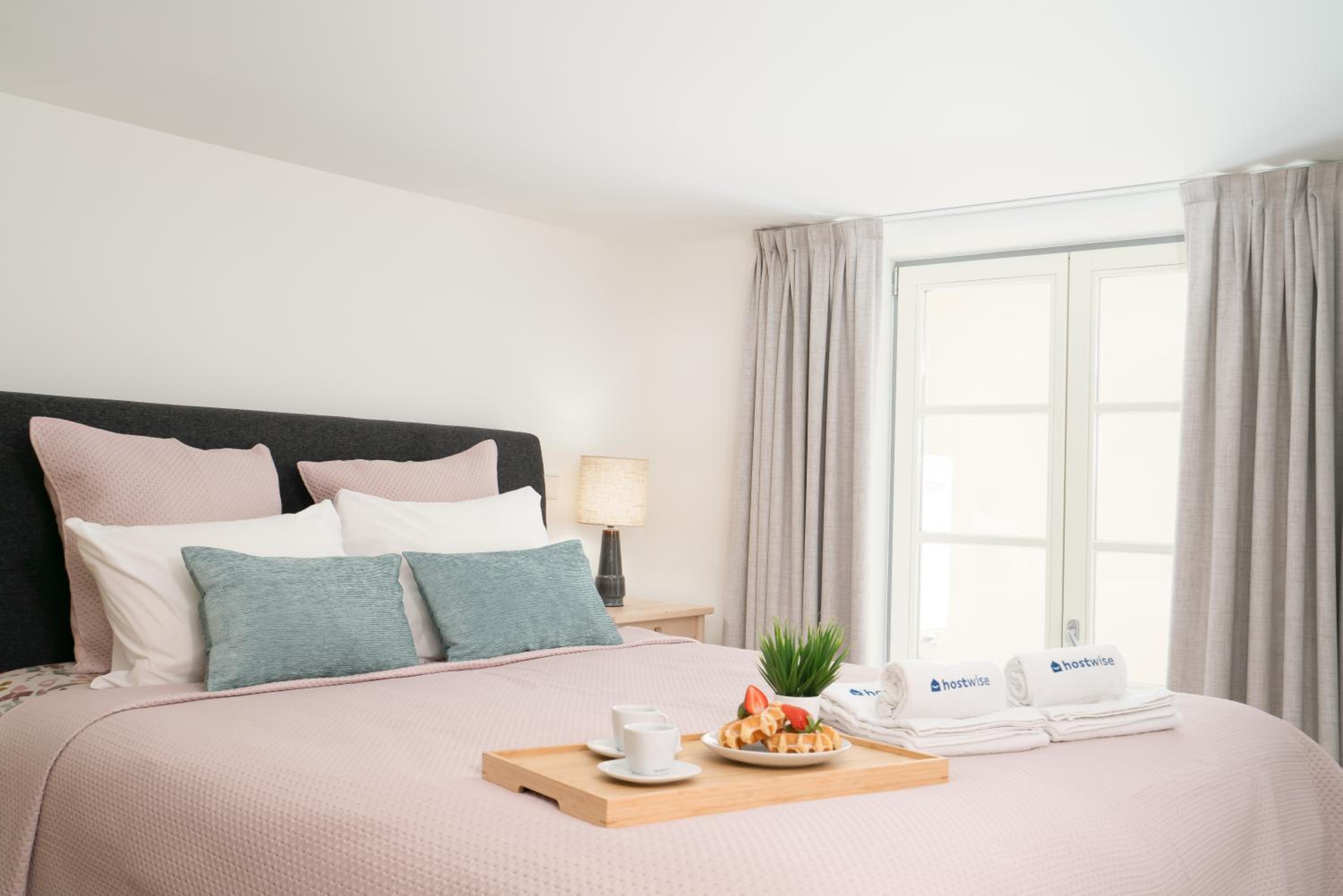 Budget Double Room - Photo 5