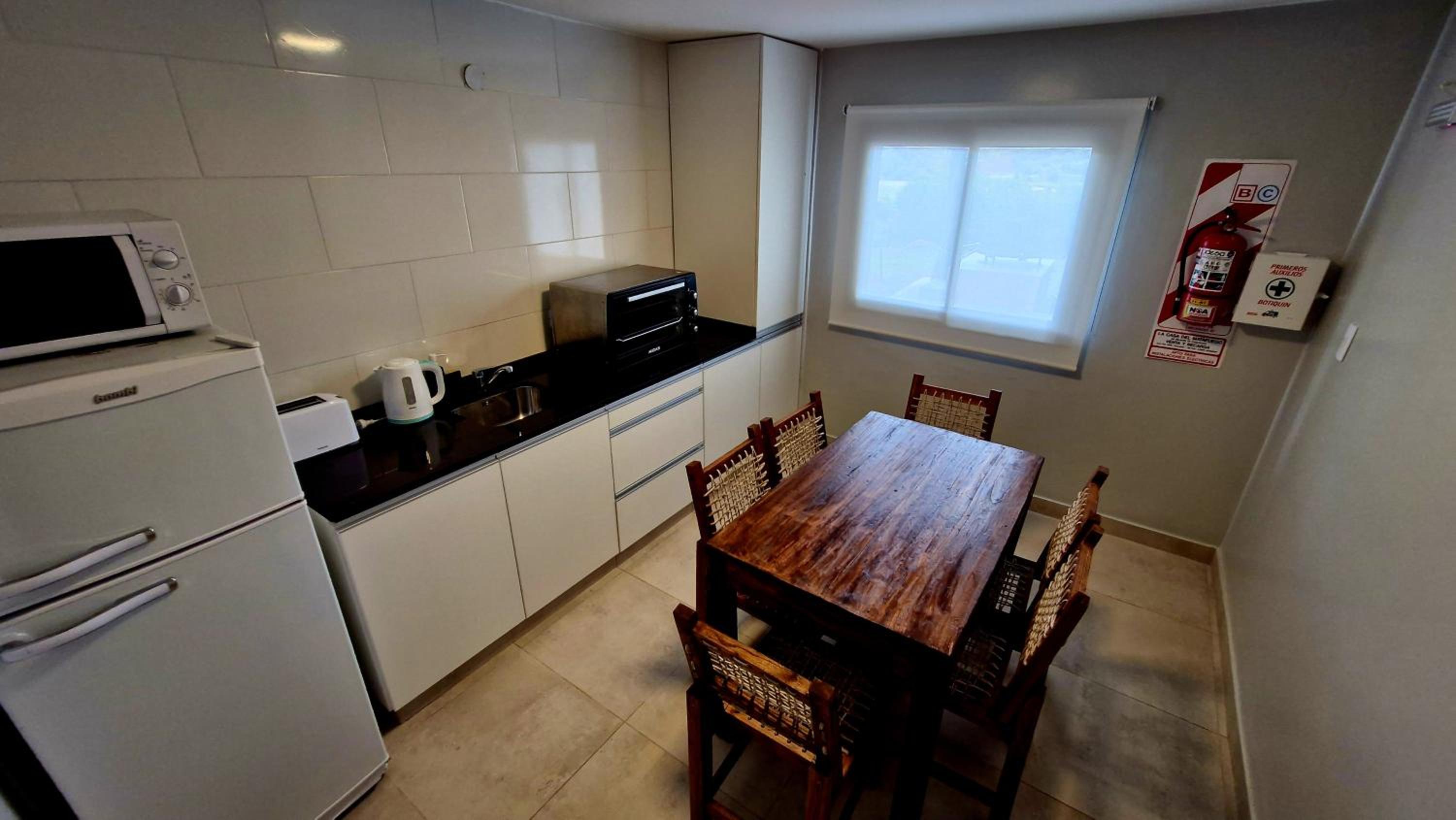 Three-Bedroom House photo 3