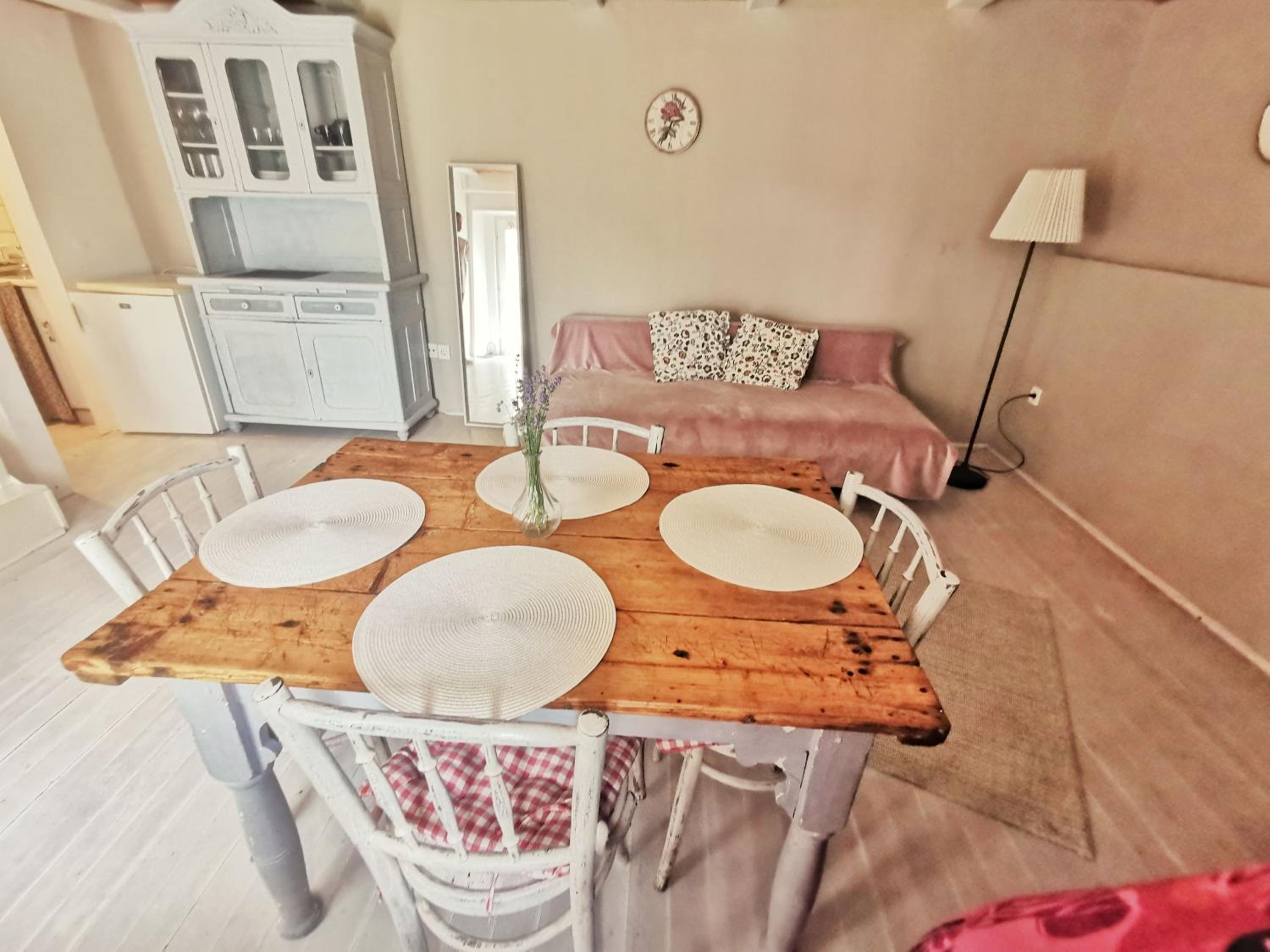 Three-Bedroom Apartment with Park View photo 2