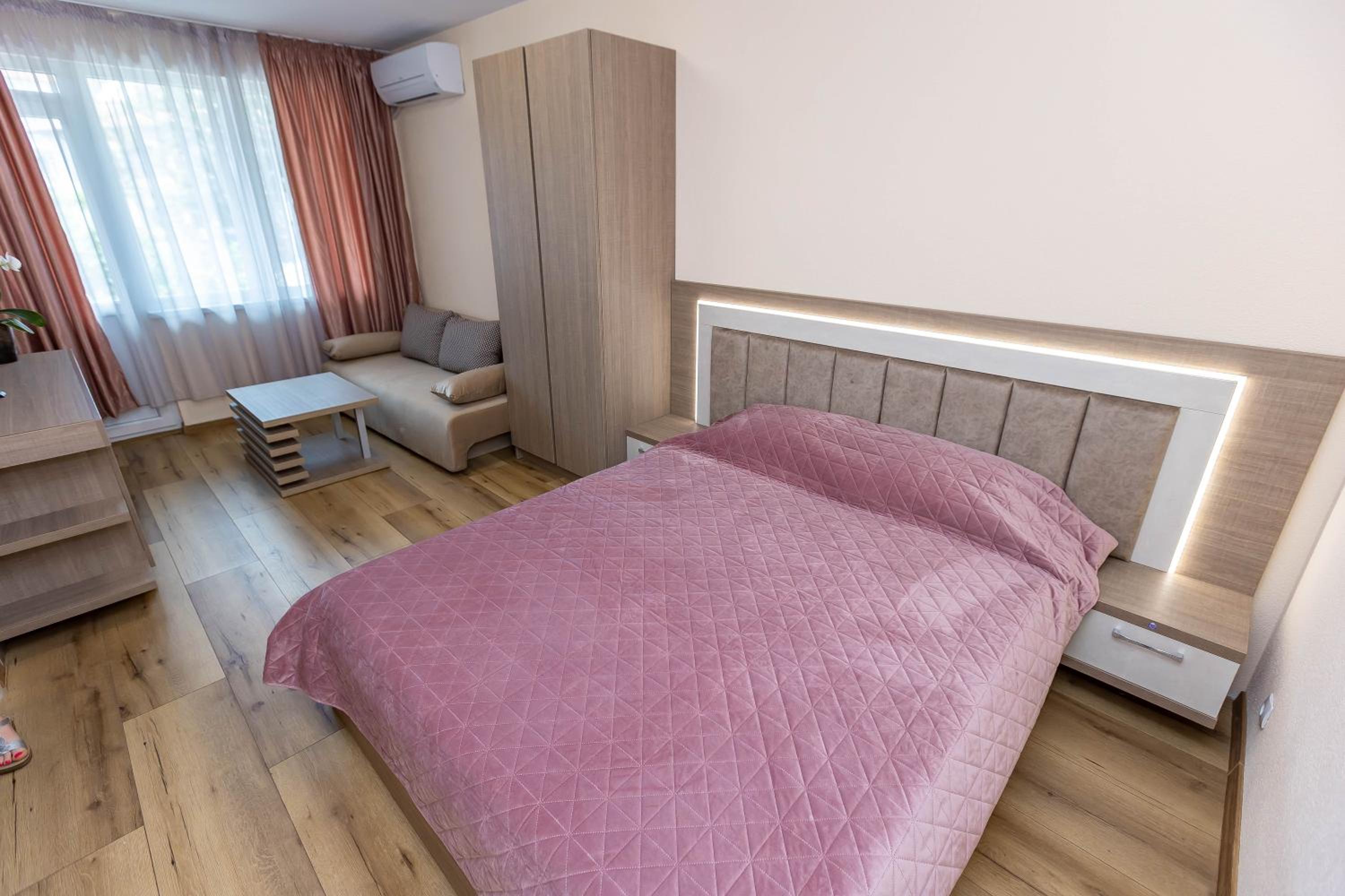 Triple Room with City View