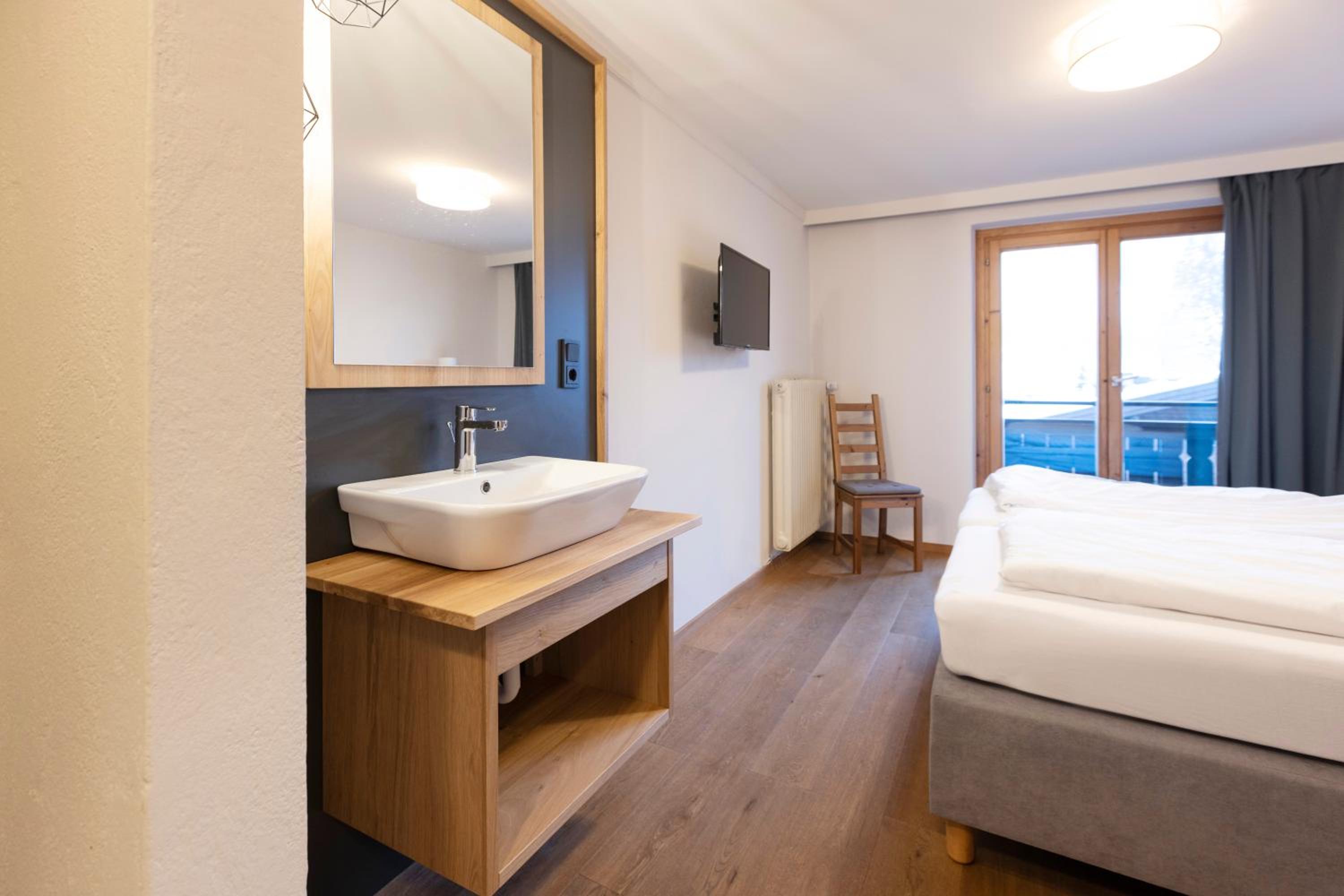 Double Room with Balcony photo 2