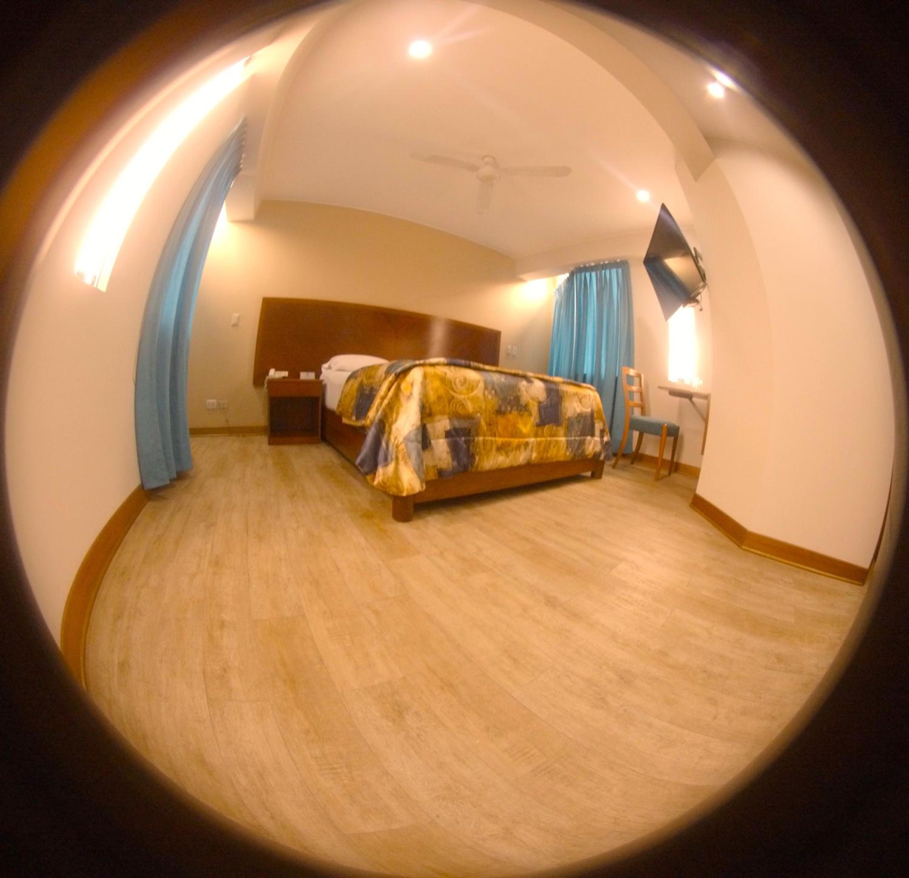 Standard Queen Room