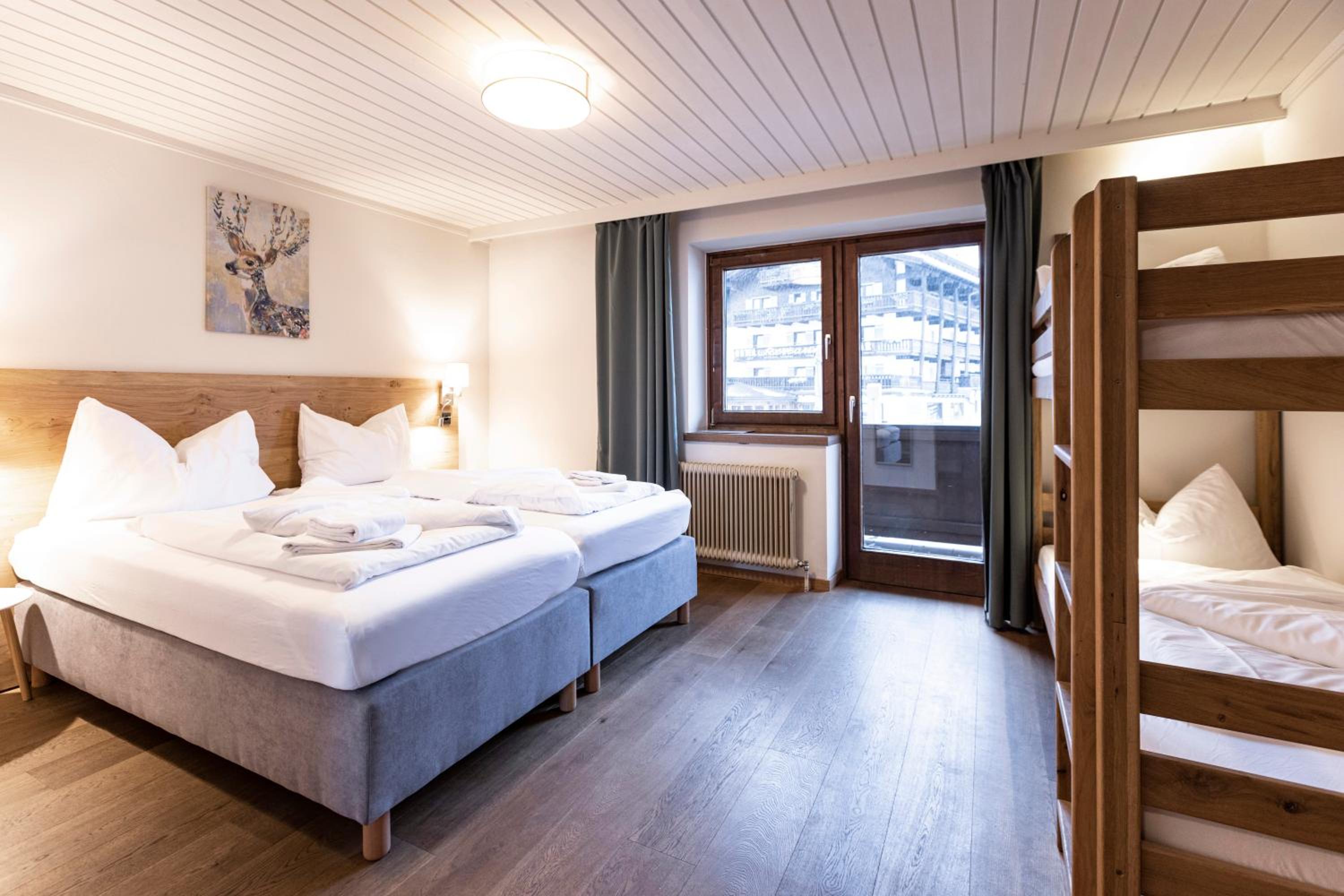 Quadruple Room with Balcony photo 1