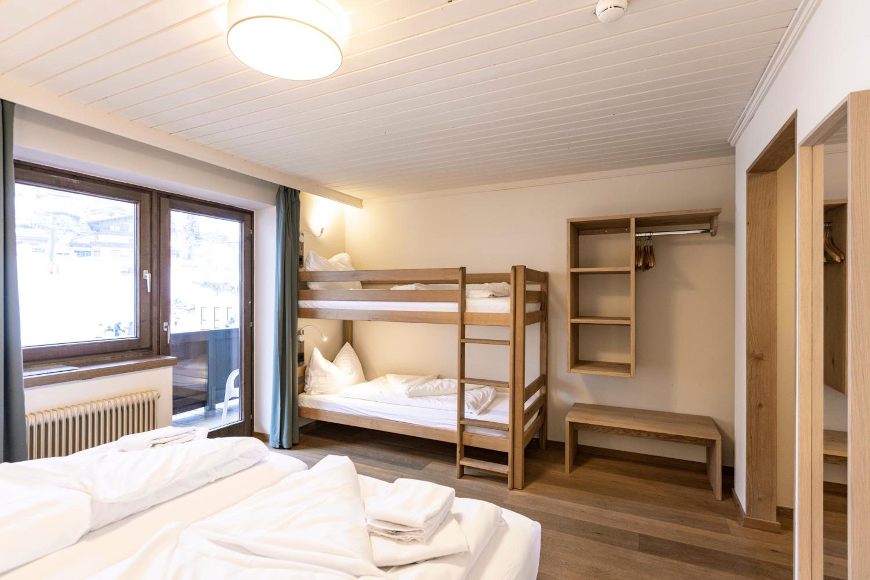 Quadruple Room with Balcony photo 2