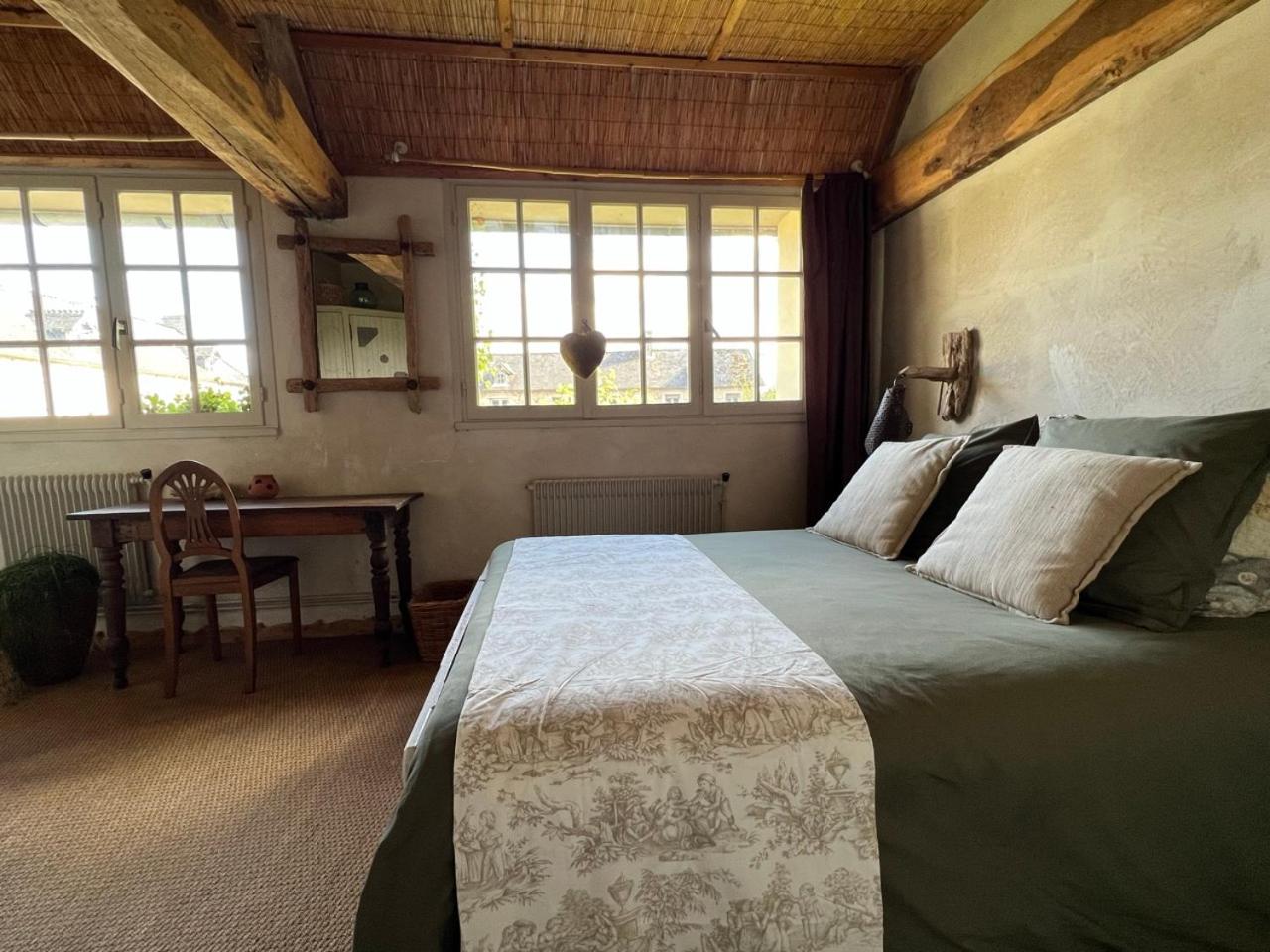Double Room with Extra Bed photo 1