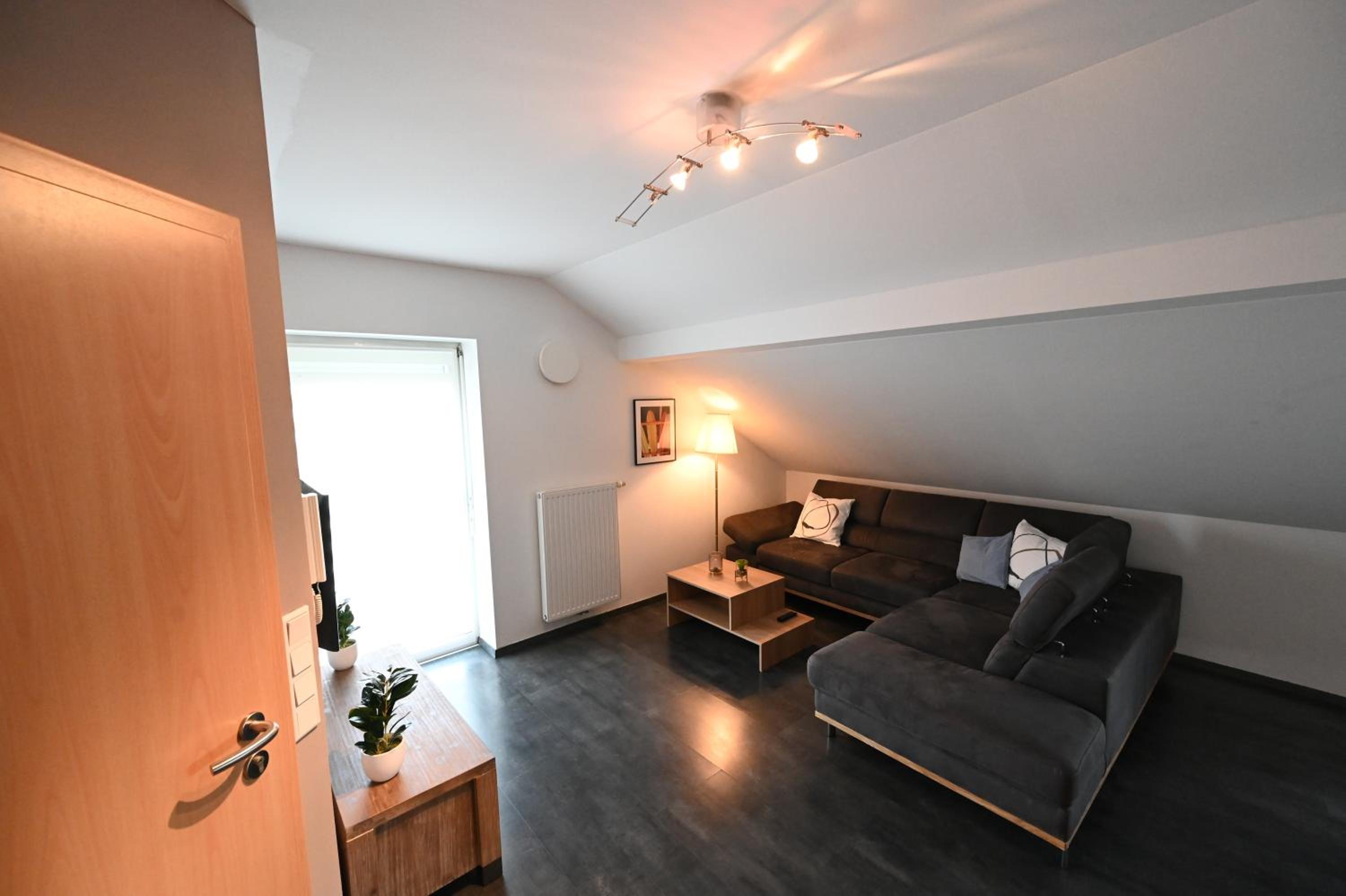 One-Bedroom Apartment photo 1