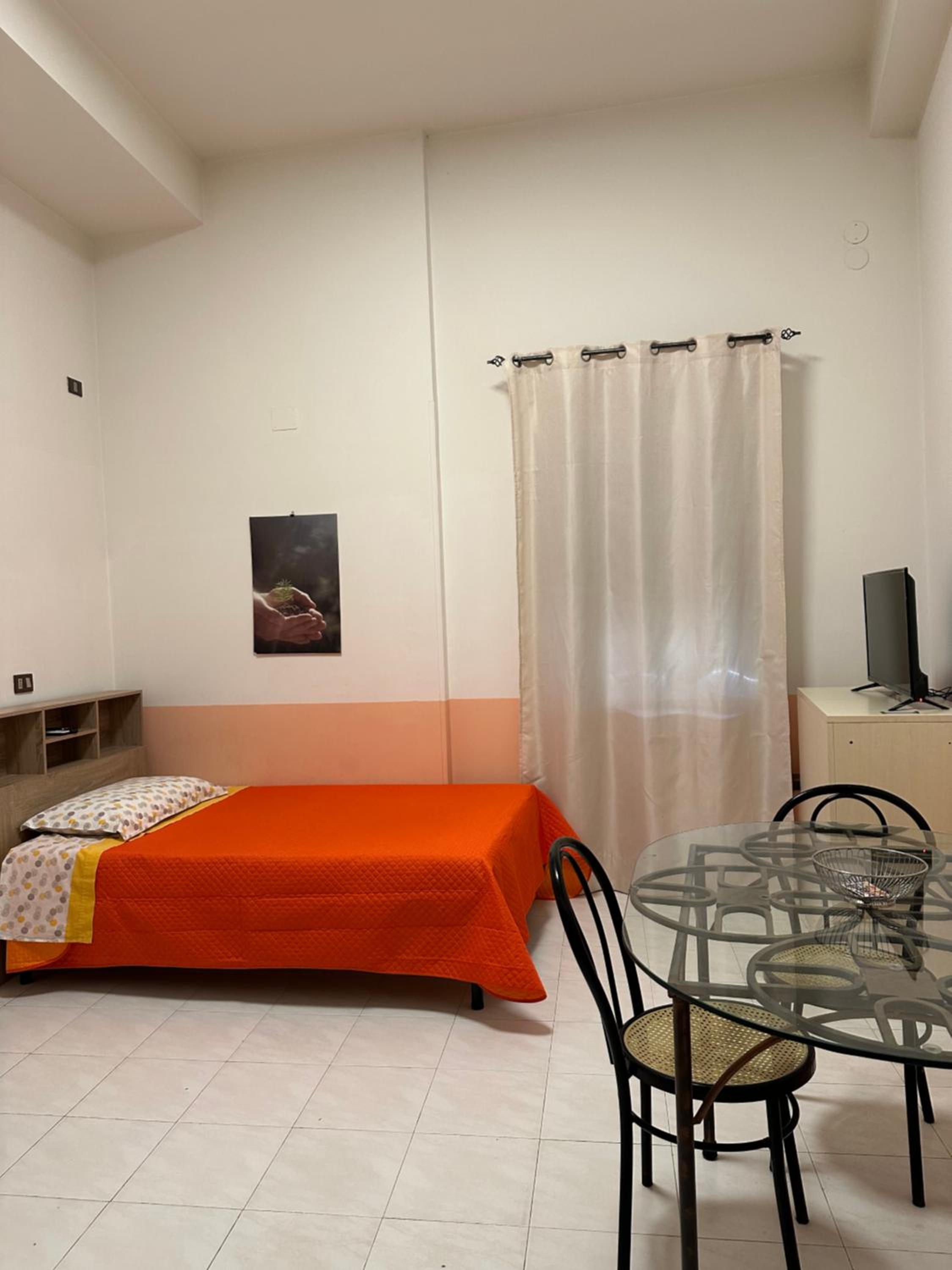 Single Room with Private Bathroom photo 1