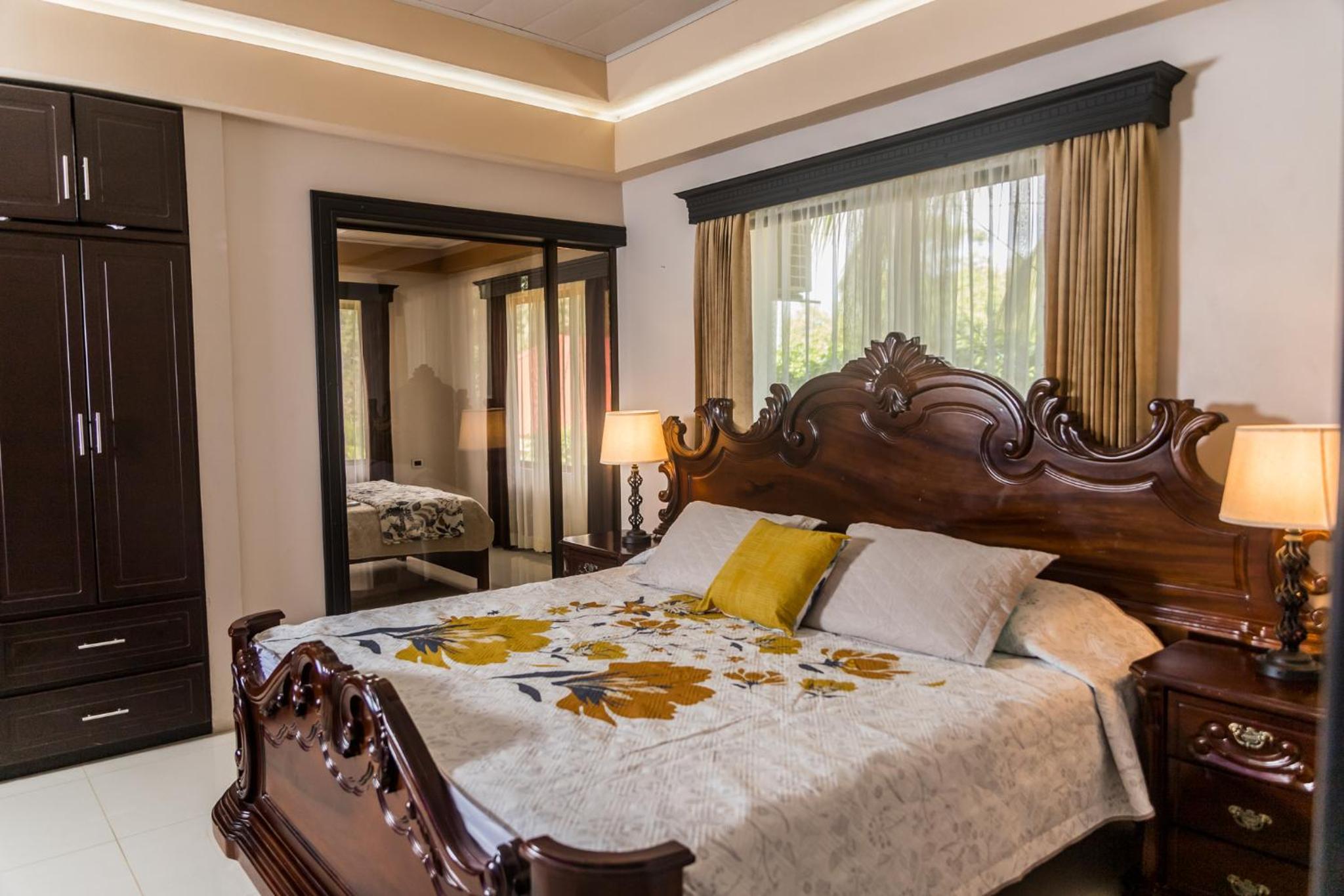 Villa With Private Pool photo 3
