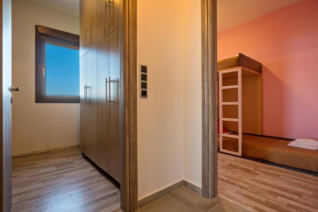 Вилла с частным бассейном