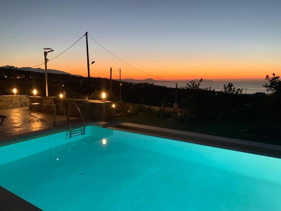 Villa With Private Pool photo 2