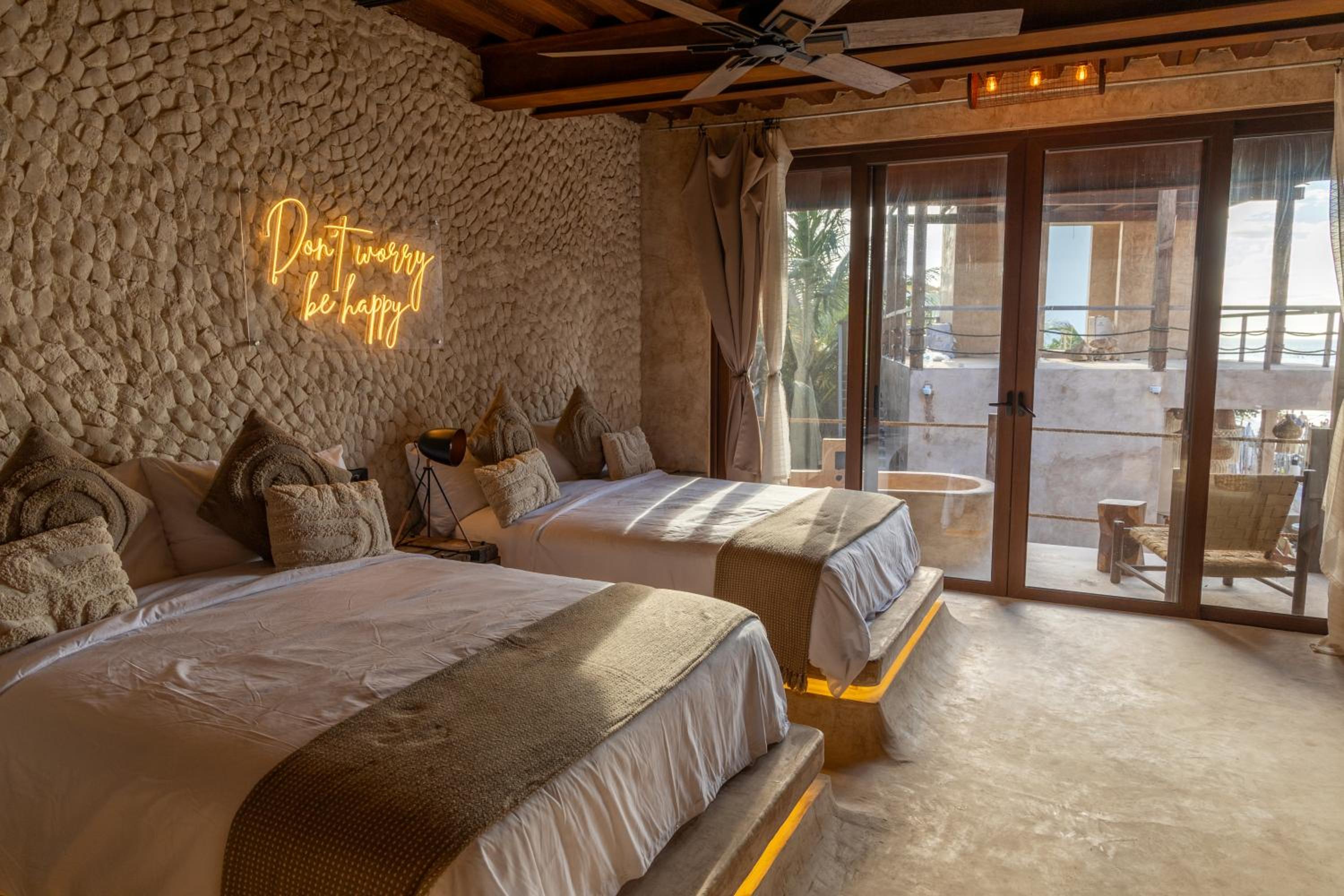 Suite with Sea View - Photo 1