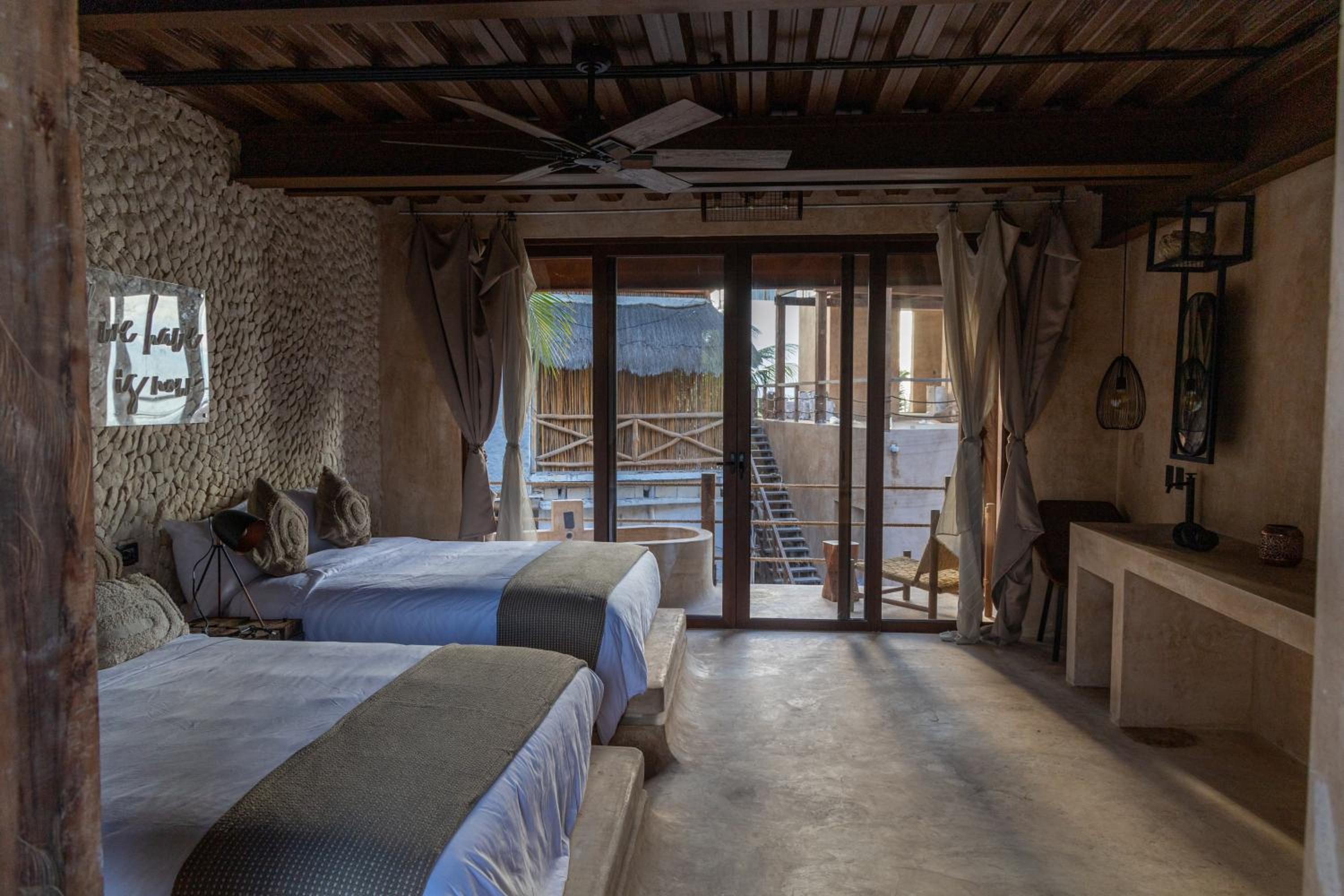 Suite with Sea View - Photo 2
