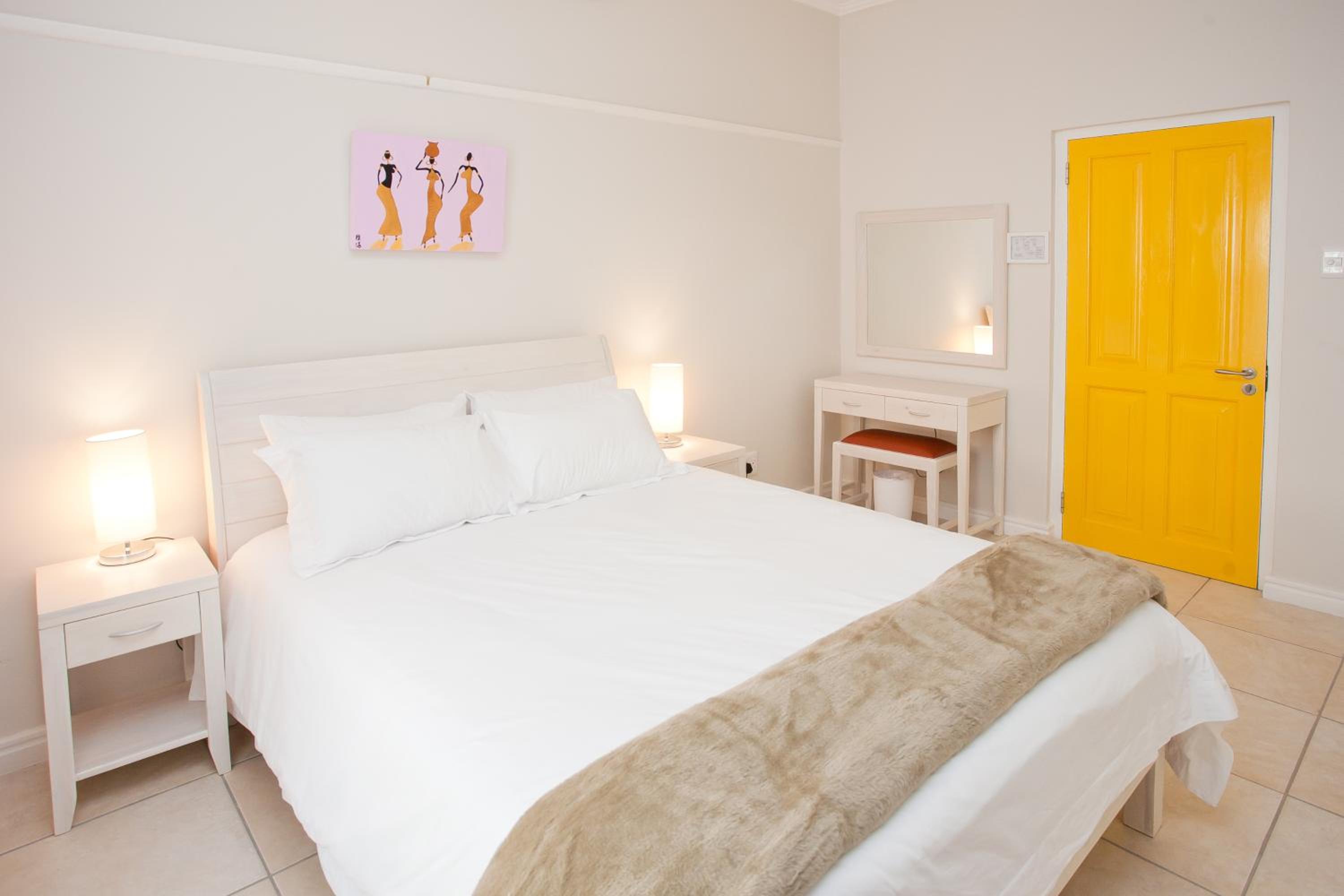 Standard Queen Room