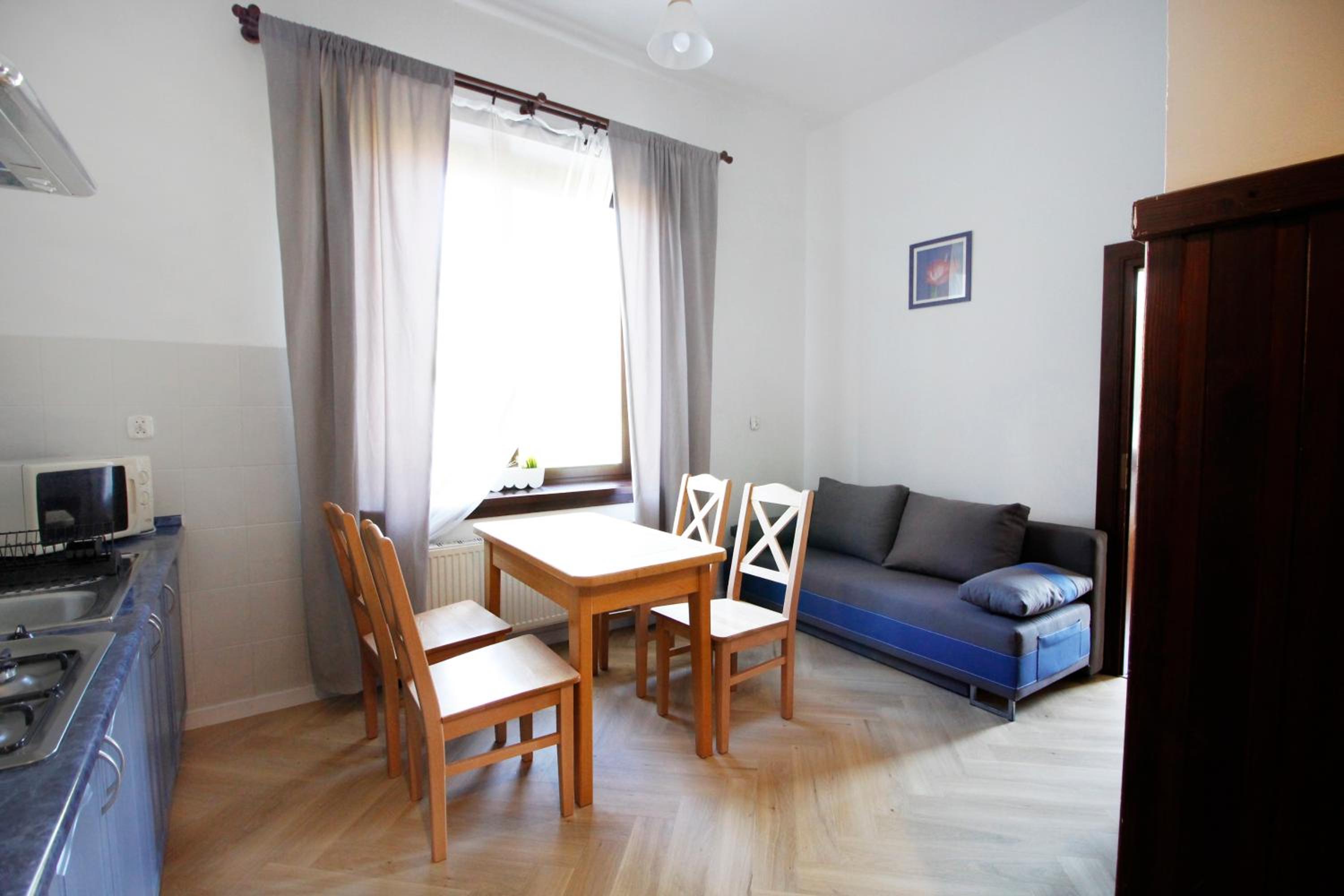 Apartment photo 3
