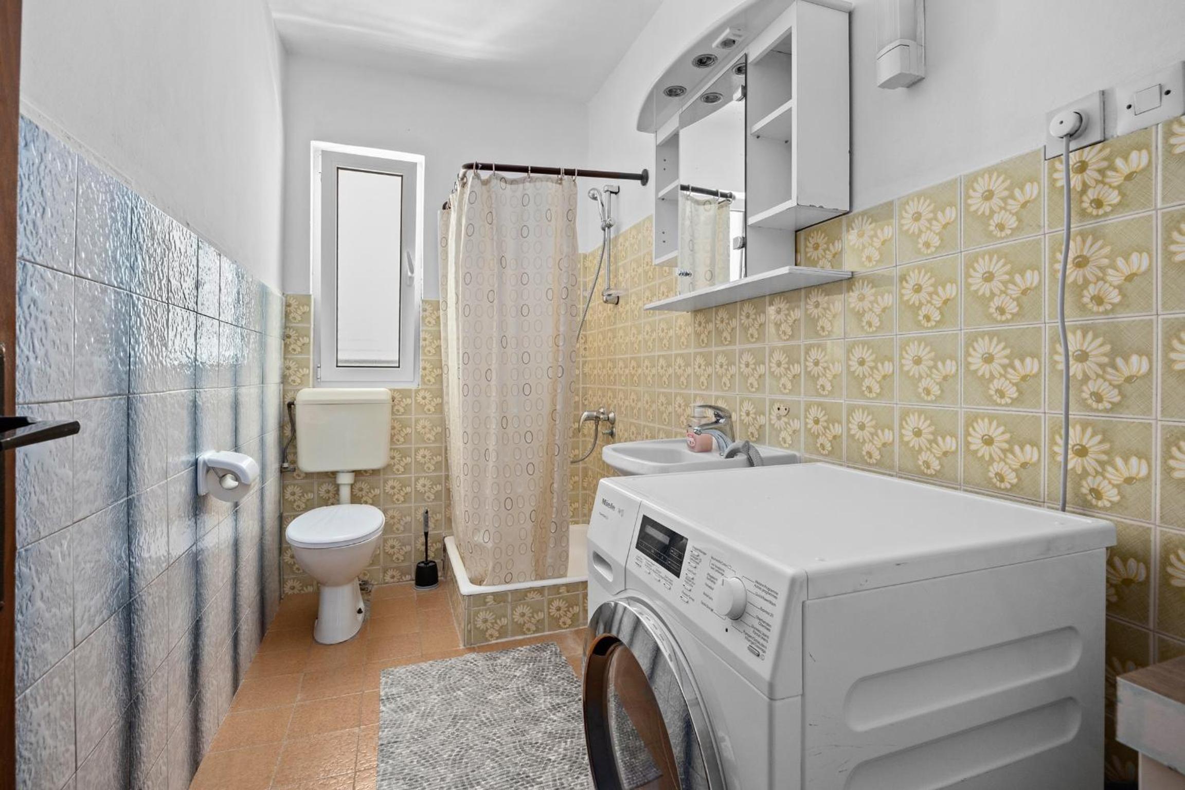 Four Bedroom Apartment with Sea View photo 3