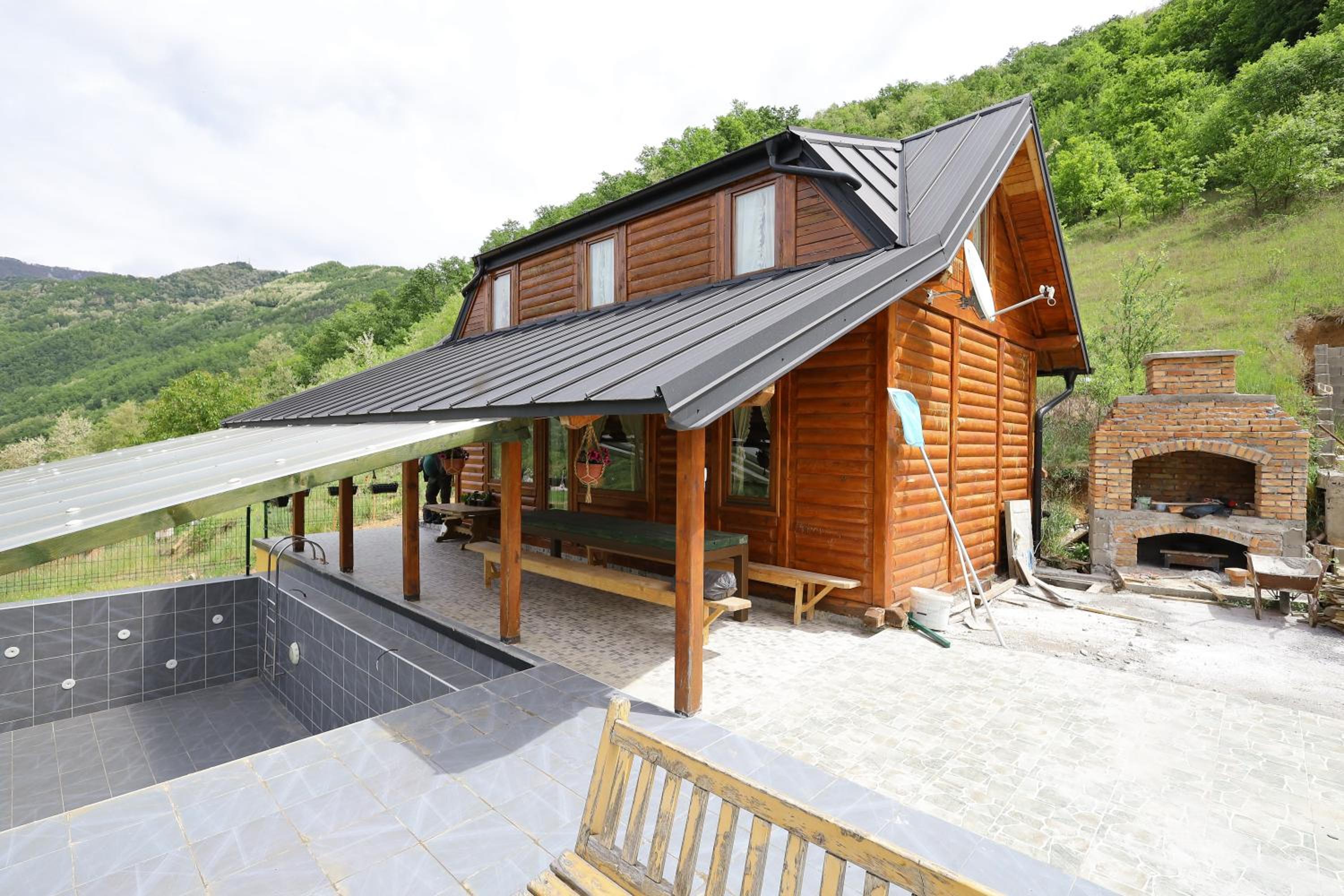 Three-Bedroom House photo 1